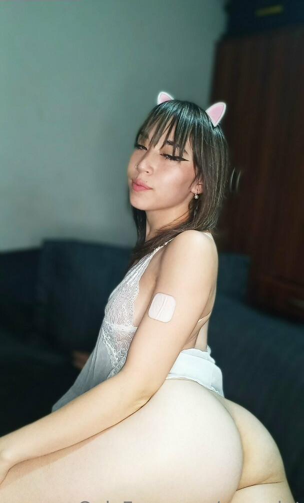 mewslut gallery photo #391