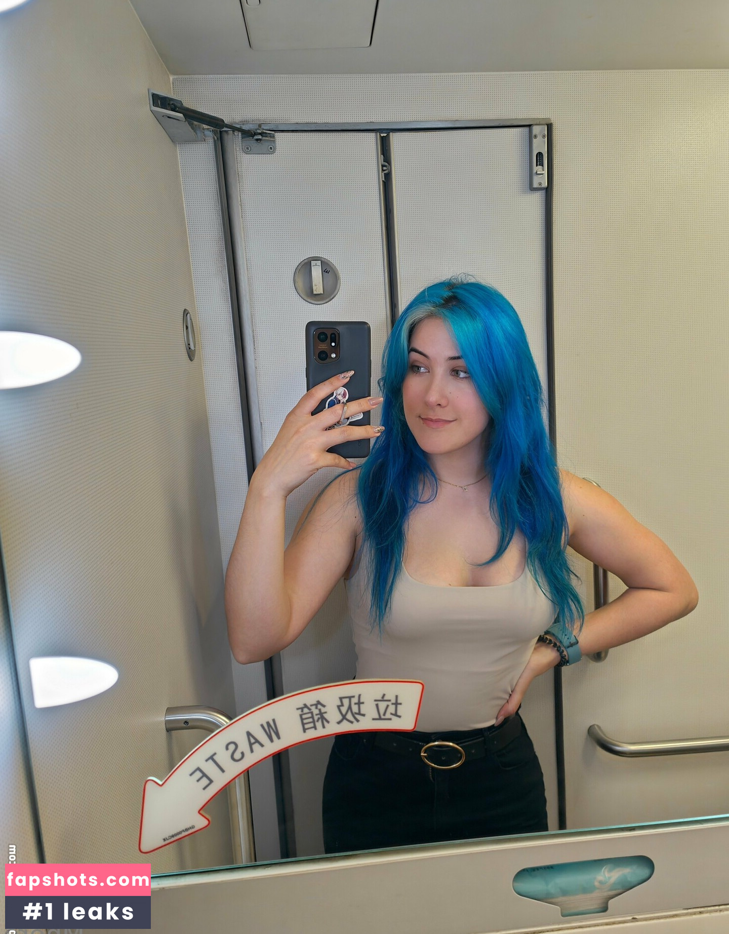 Mhere gallery photo #6