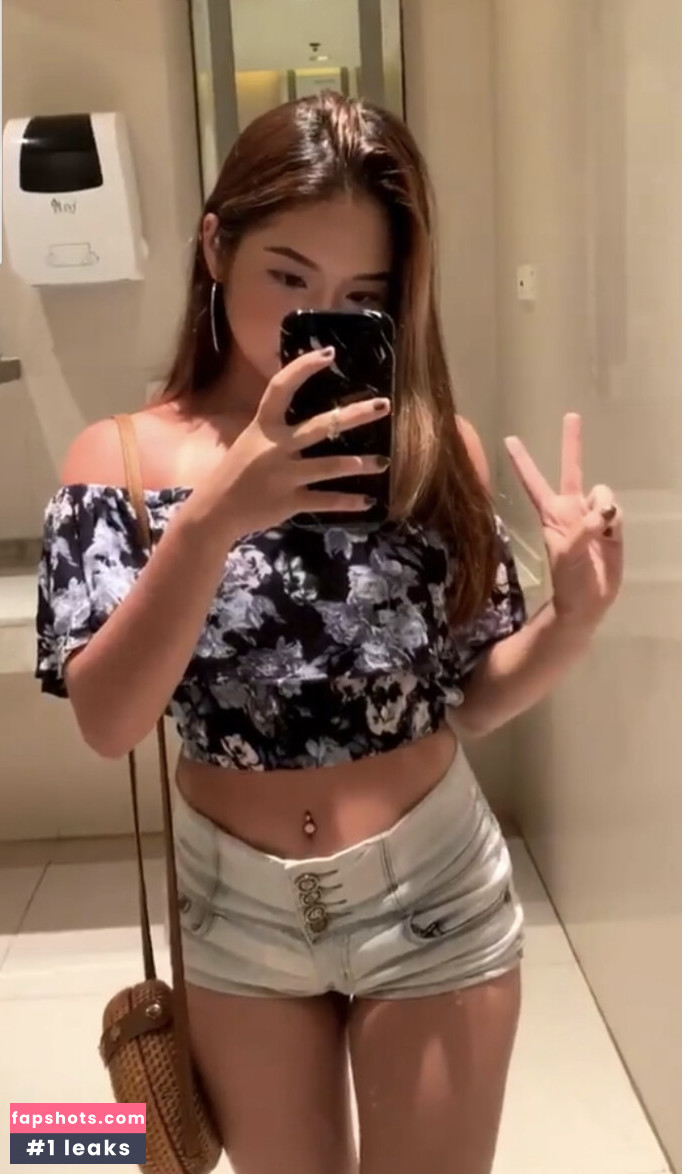 Mia Alexus Mayumi gallery photo #5