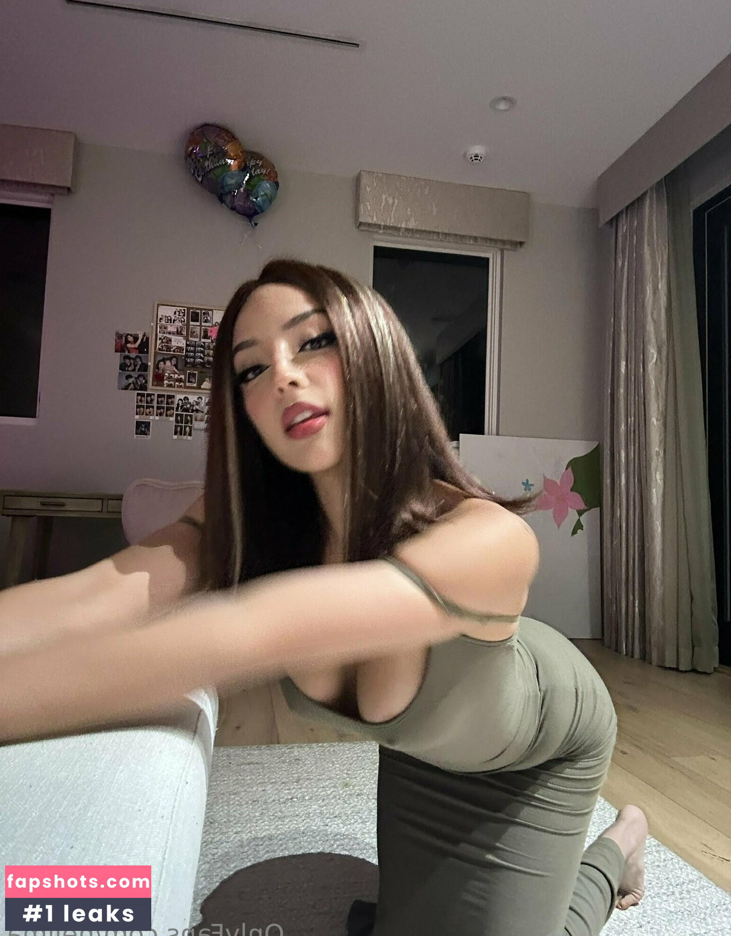 Mia Amador gallery photo #3