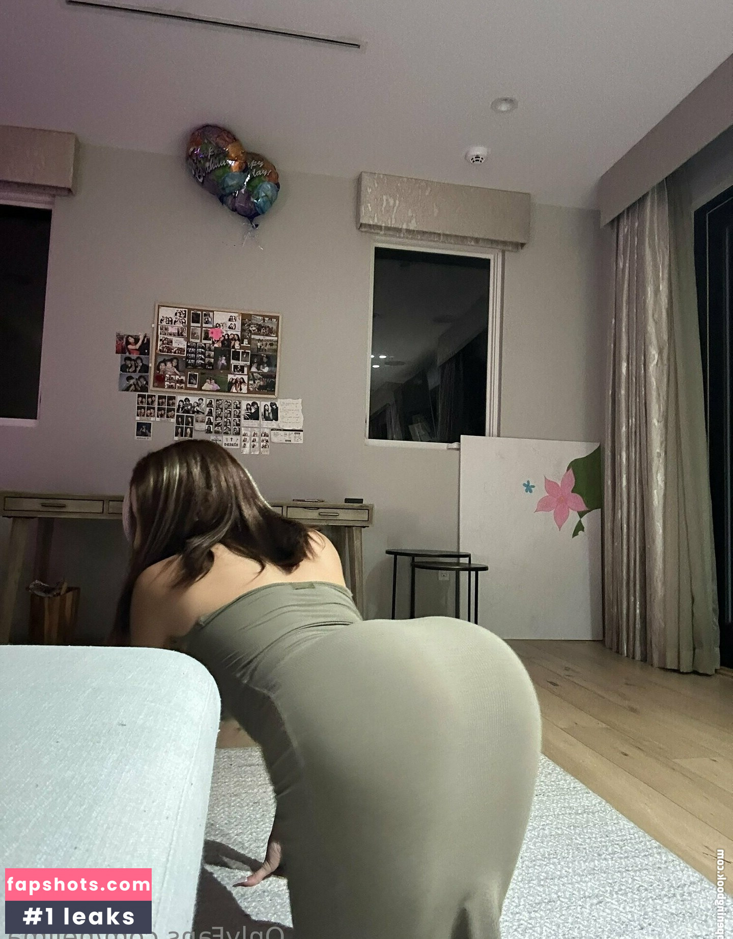 Mia Amador gallery photo #5