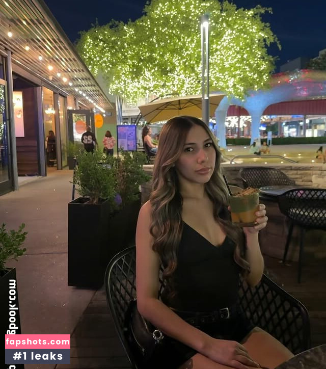 Mia Bosman gallery photo #5