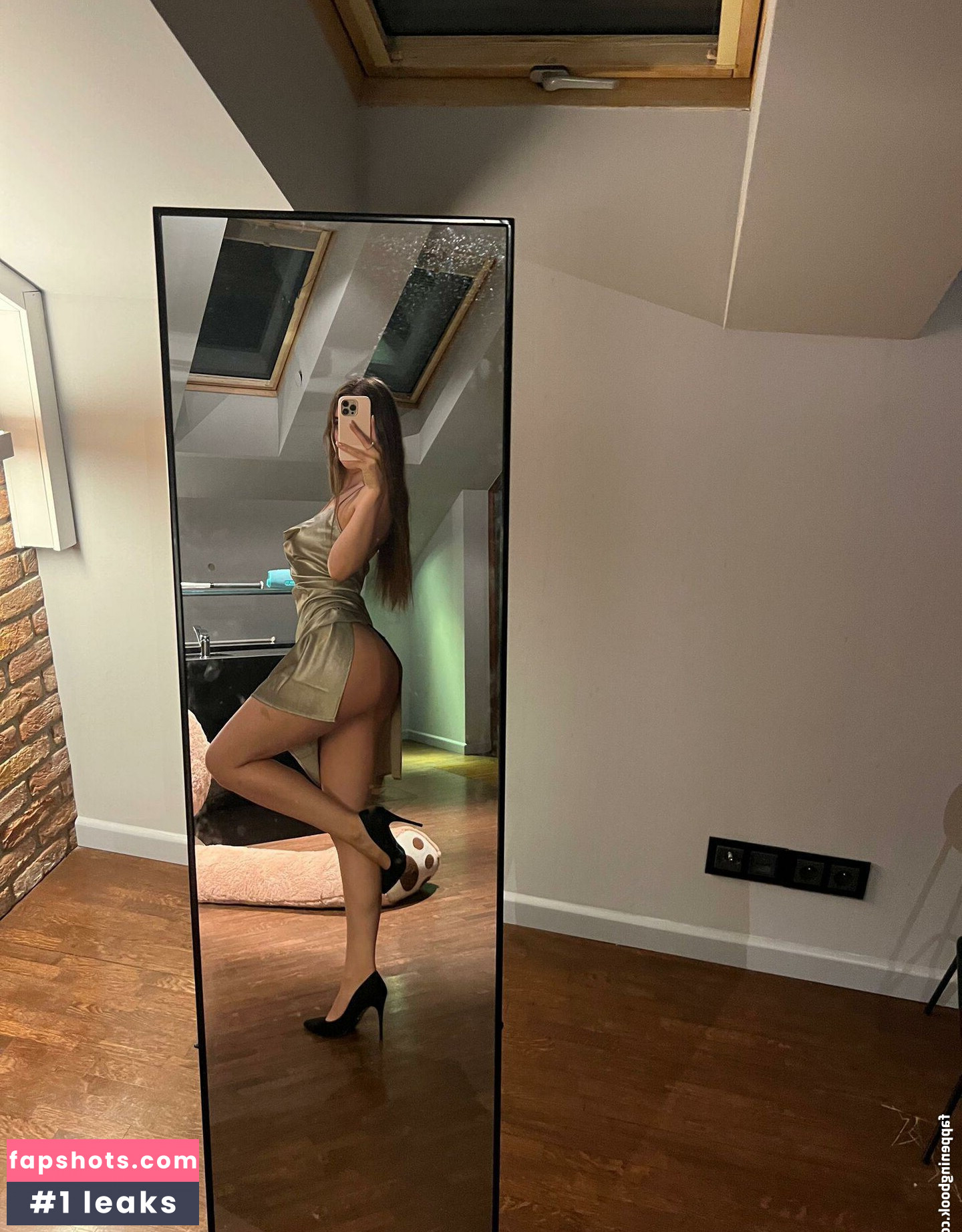 Mia Brown gallery photo #20