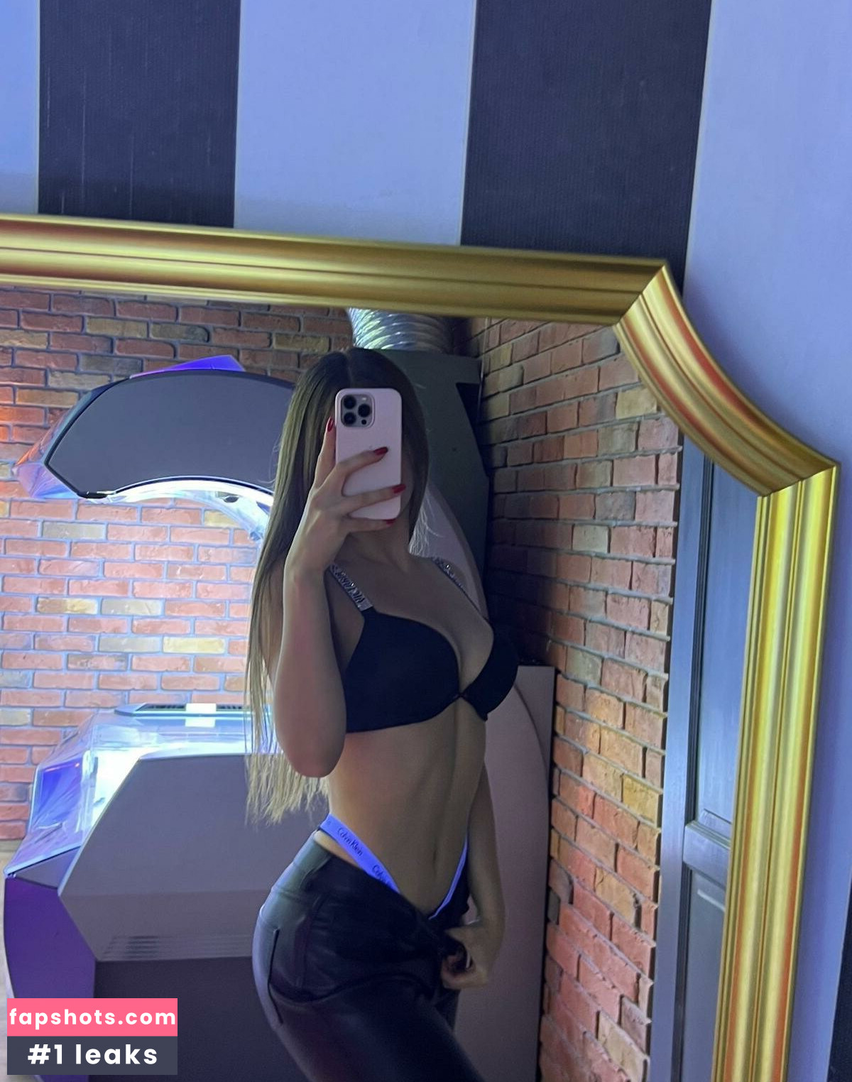 Mia Brown gallery photo #22