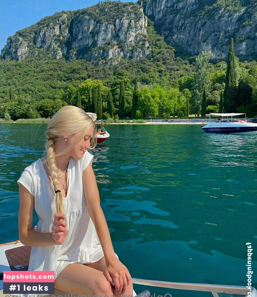 Mia Capucine gallery photo #4