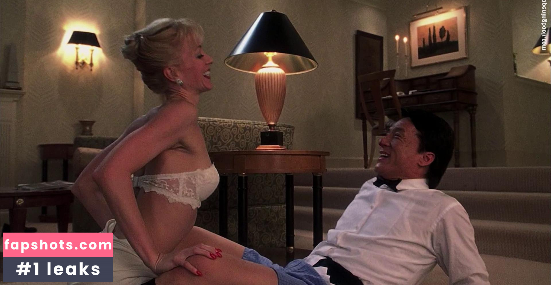 Mia Cottet nude babe gallery