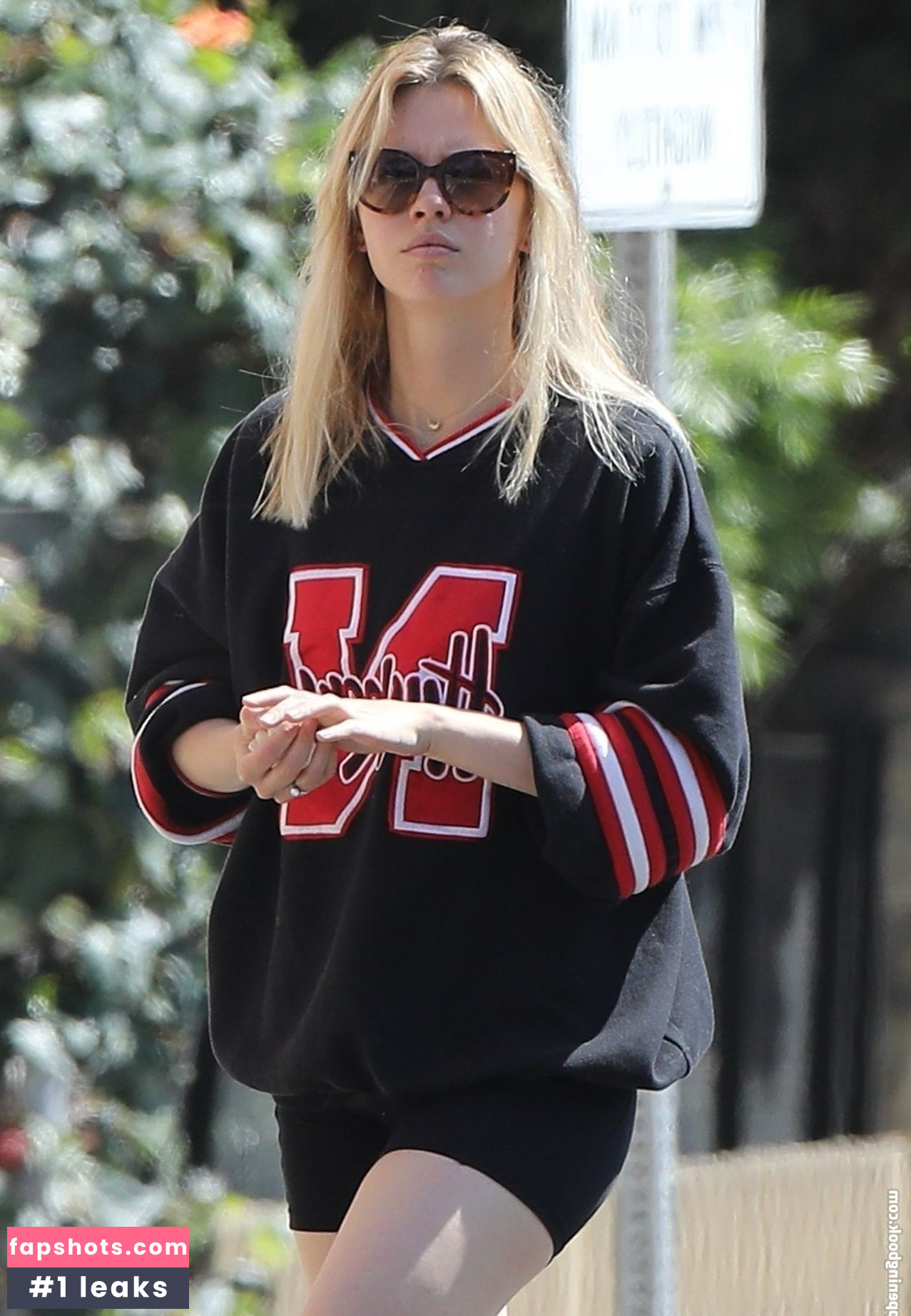 Mia Goth gallery photo #242