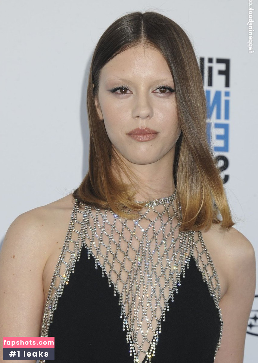 Mia Goth gallery photo #309