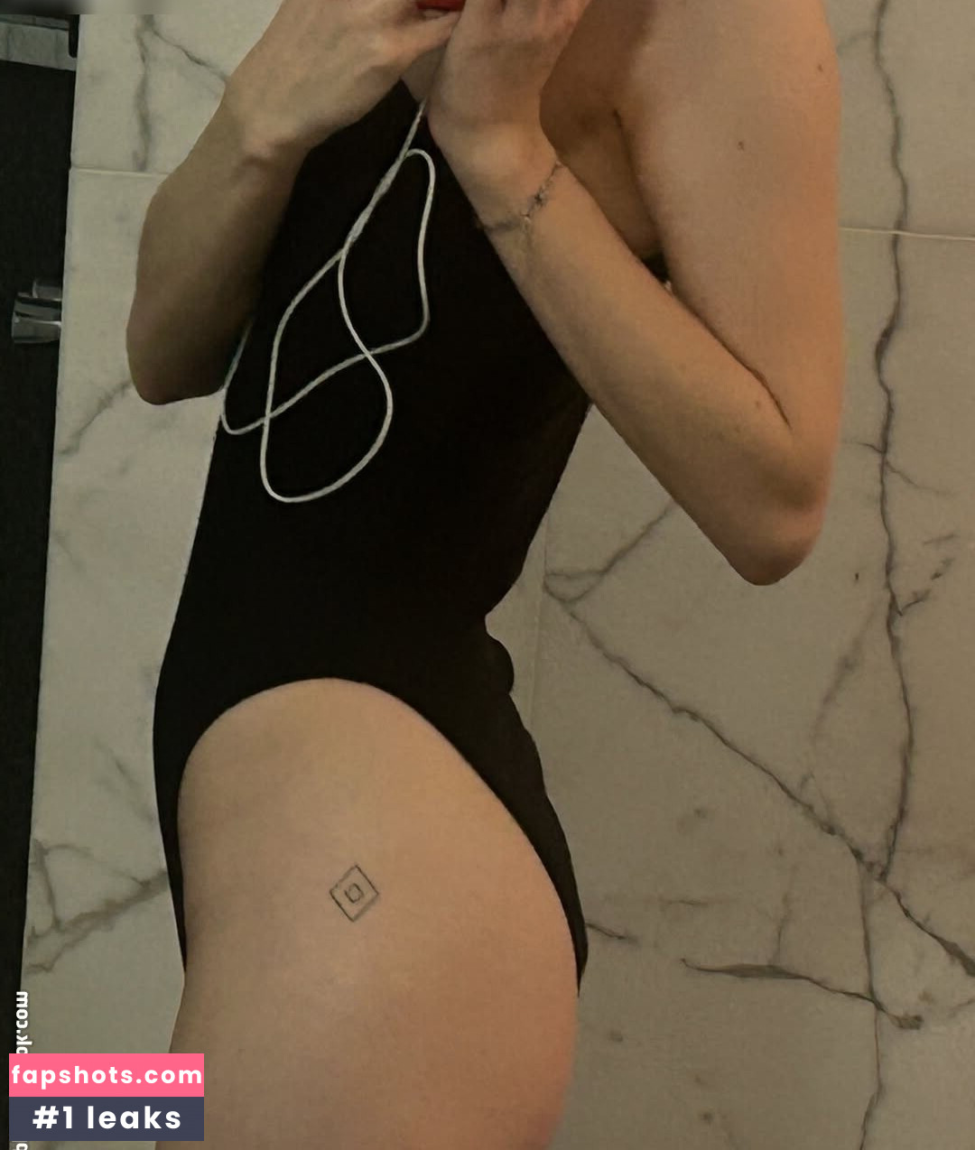 Mia Guethe gallery photo #17