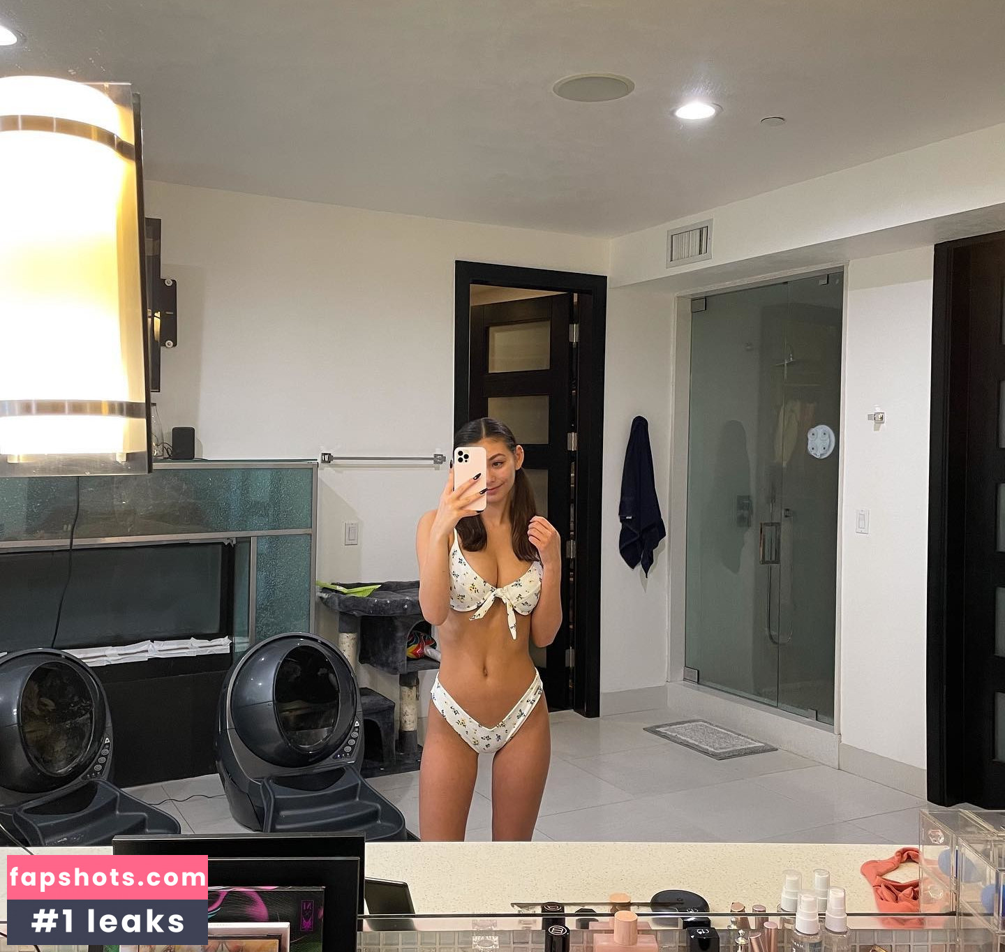 Mia Hayward gallery photo #19