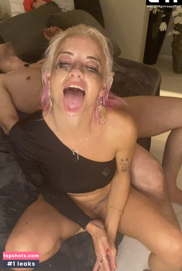 Mia Julia Brückner gallery photo #145