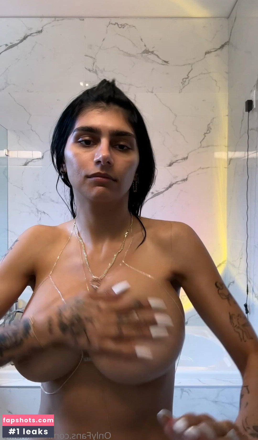 Mia Khalifa gallery photo #1005