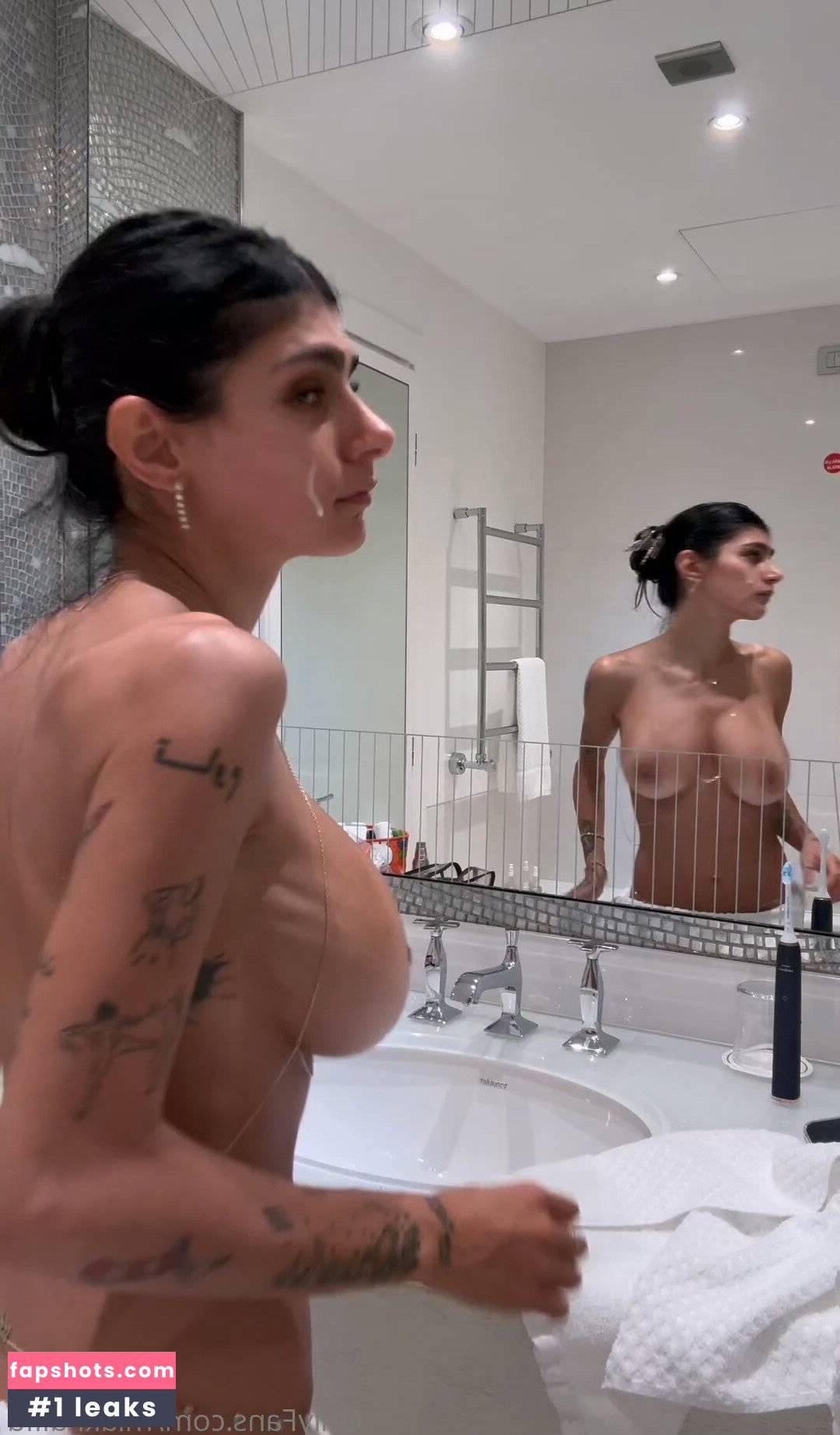 Mia Khalifa gallery photo #1949