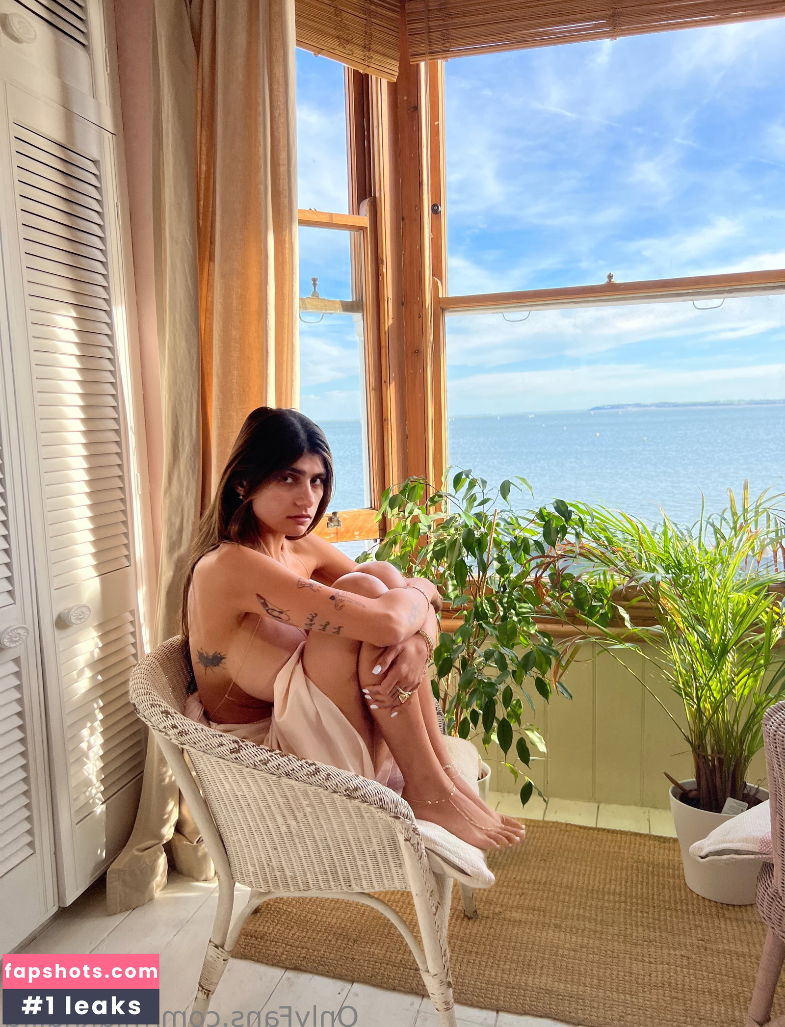 Mia Khalifa gallery photo #2683