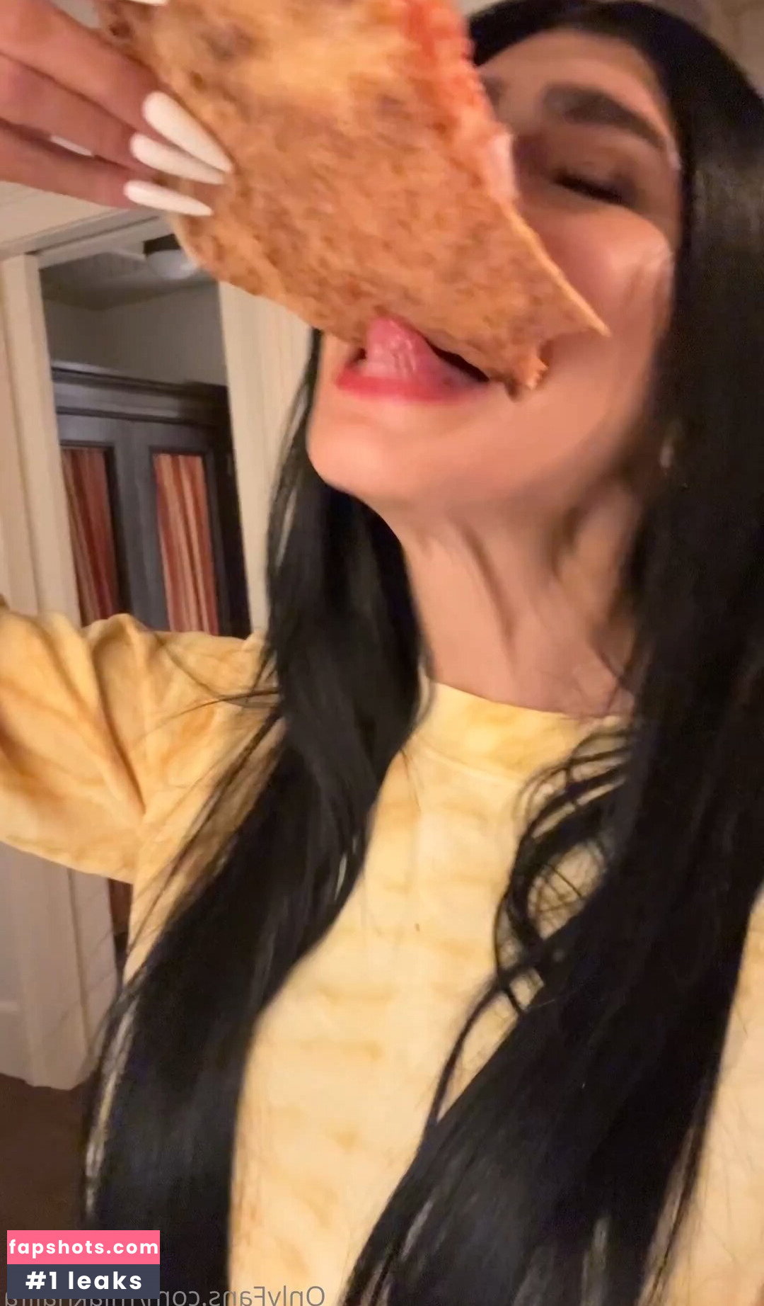 Mia Khalifa gallery photo #729