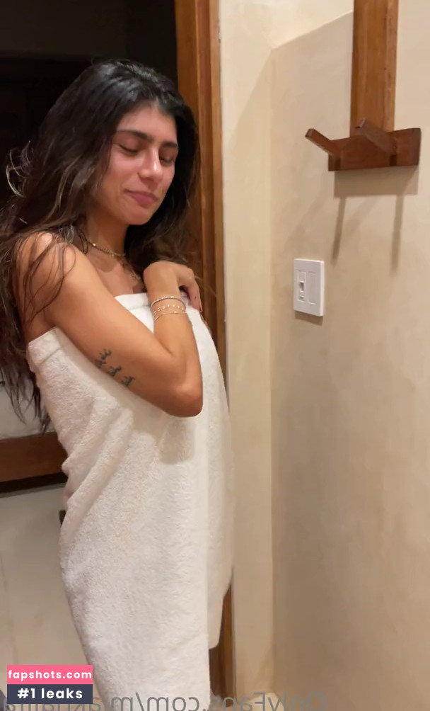 Mia Khalifa gallery photo #2110