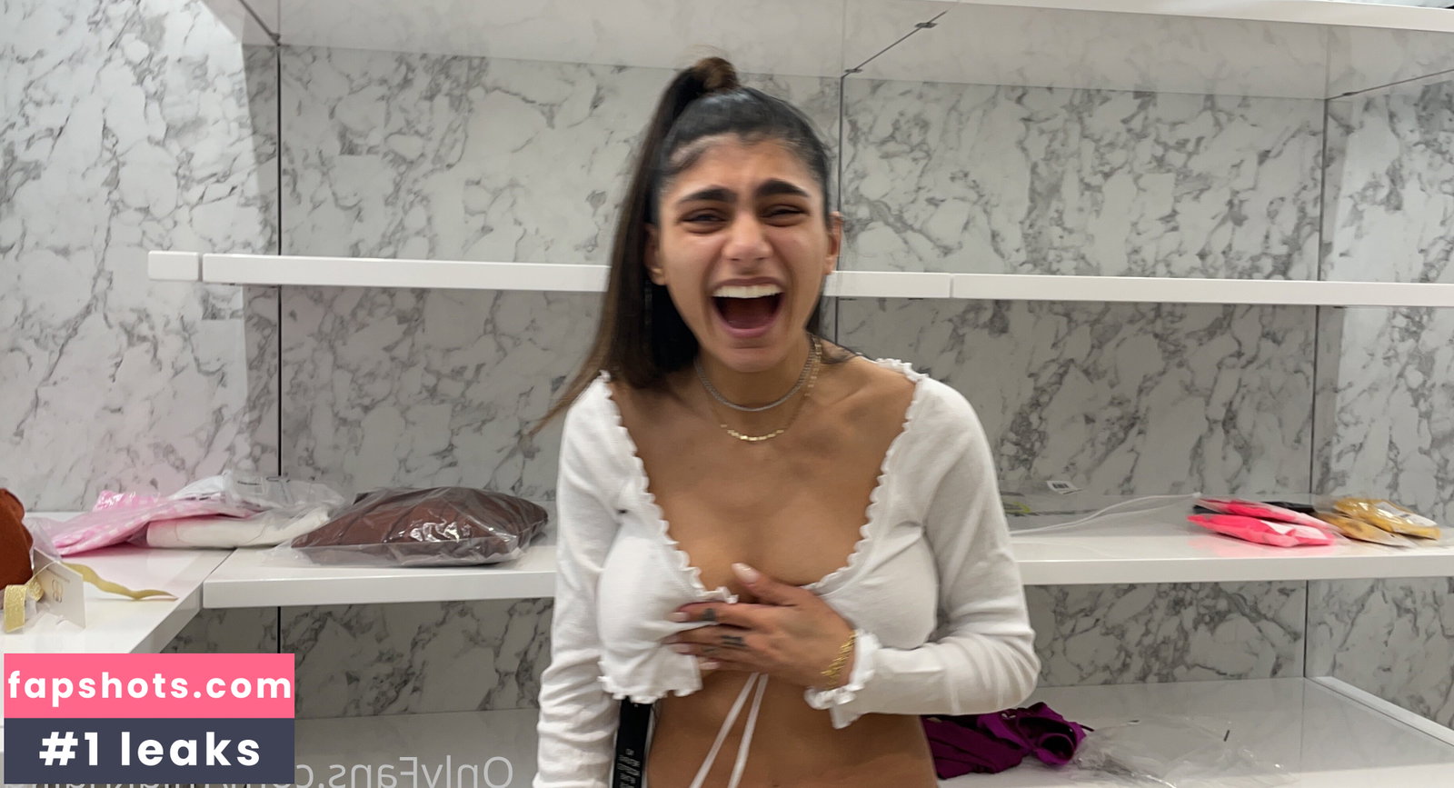 Mia Khalifa gallery photo #2418