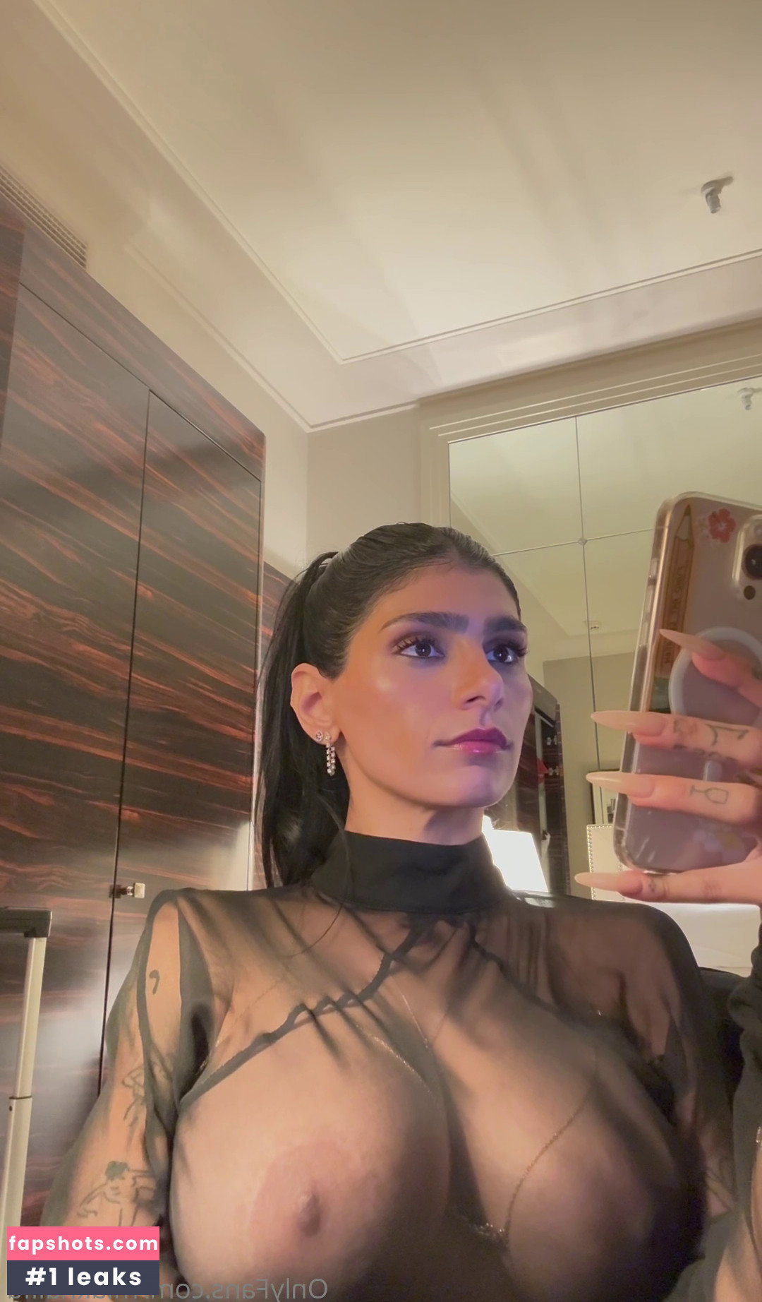 Mia Khalifa gallery photo #1409