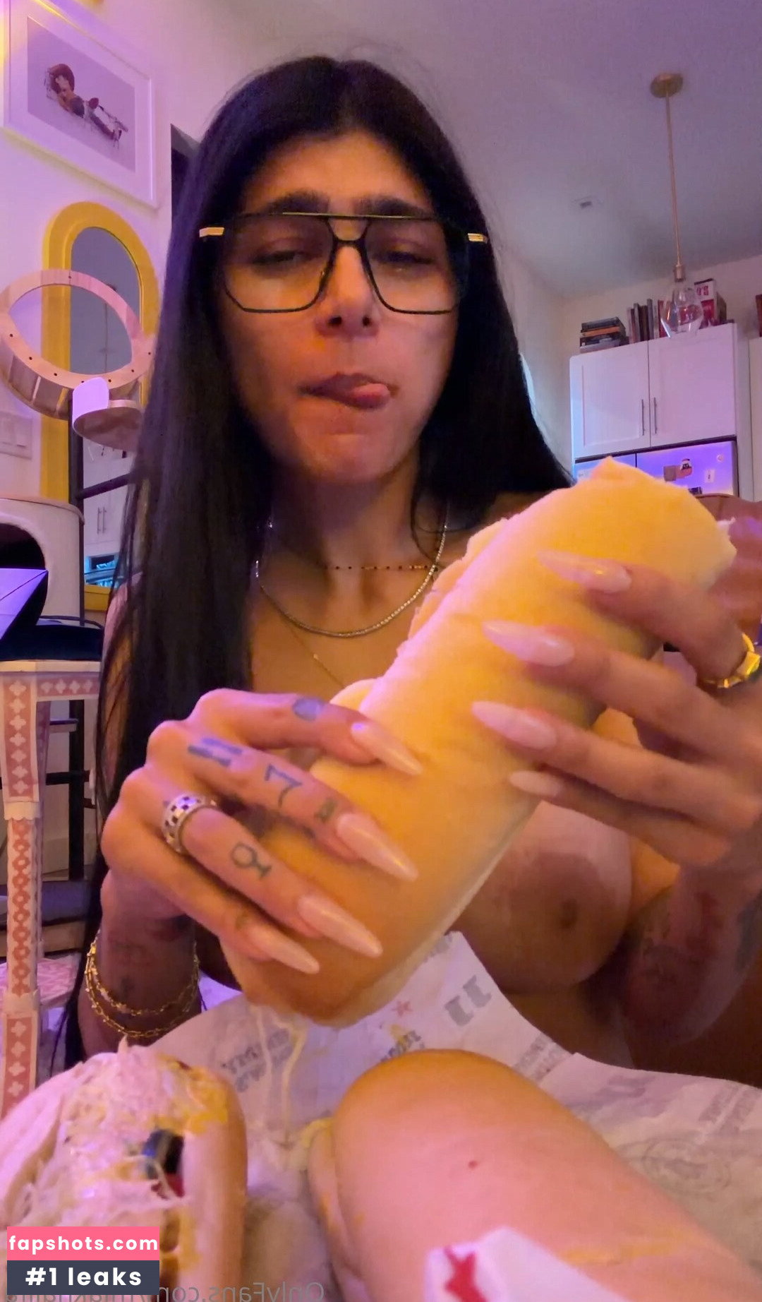 Mia Khalifa gallery photo #287