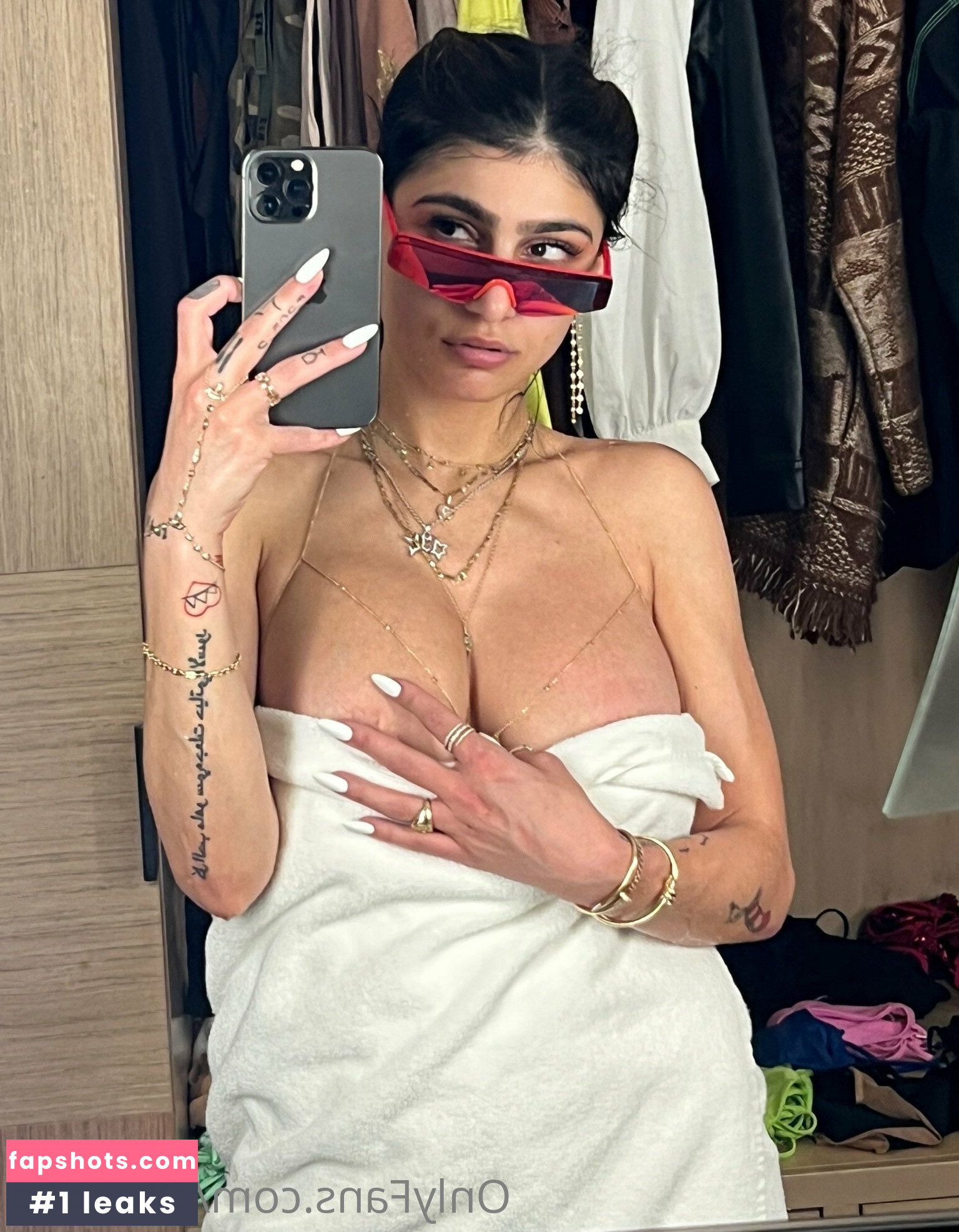 Mia Khalifa gallery photo #2485