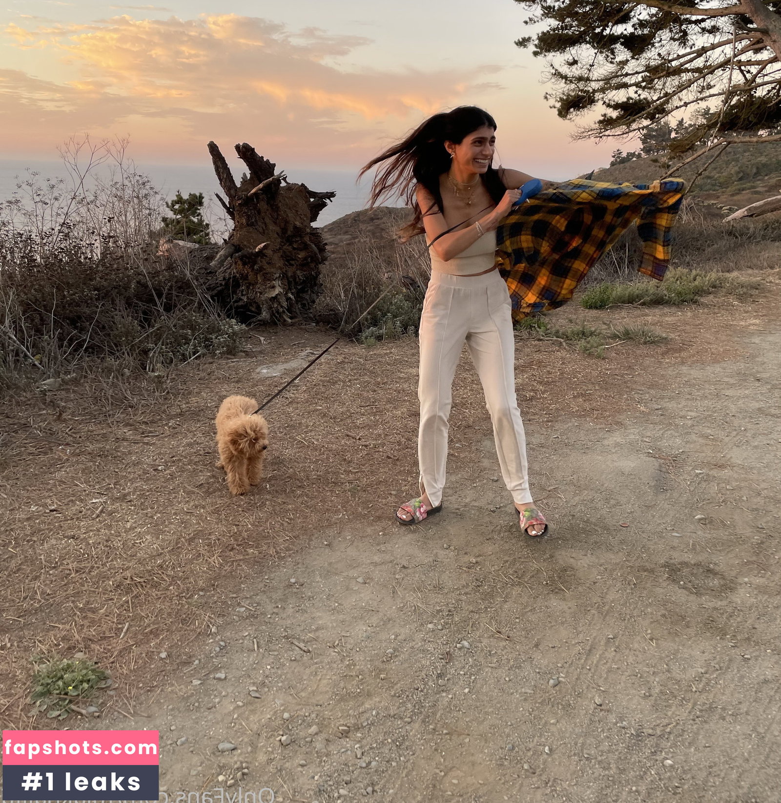 Mia Khalifa gallery photo #1073