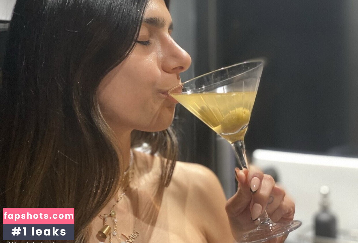 Mia Khalifa gallery photo #886