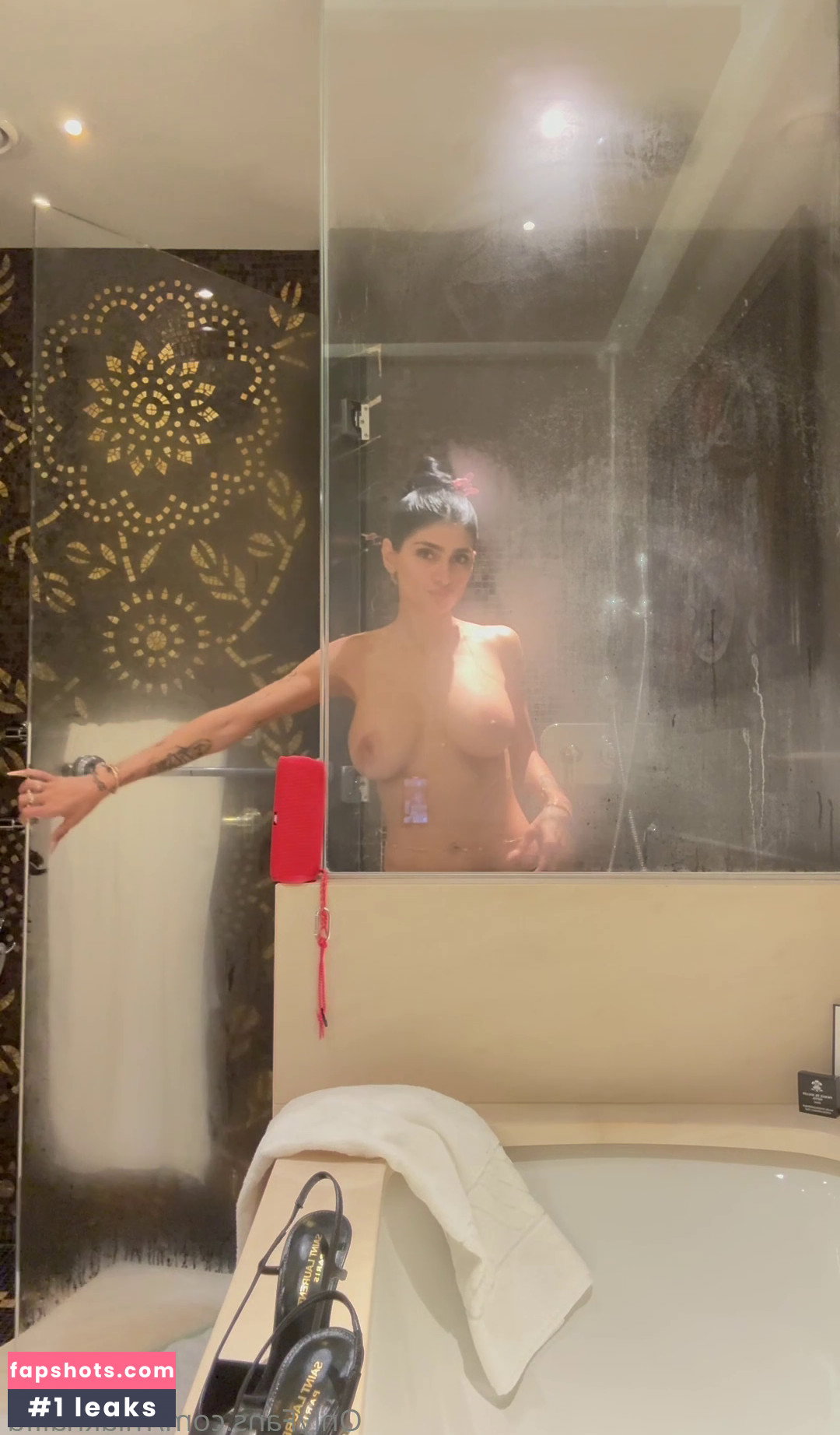 Mia Khalifa gallery photo #2543