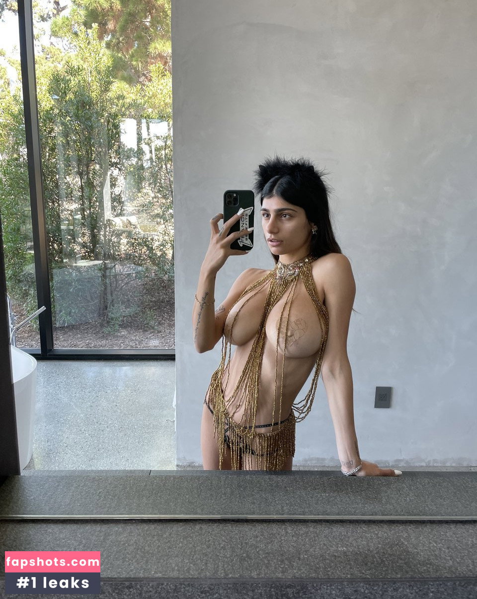 Mia Khalifa gallery photo #1070