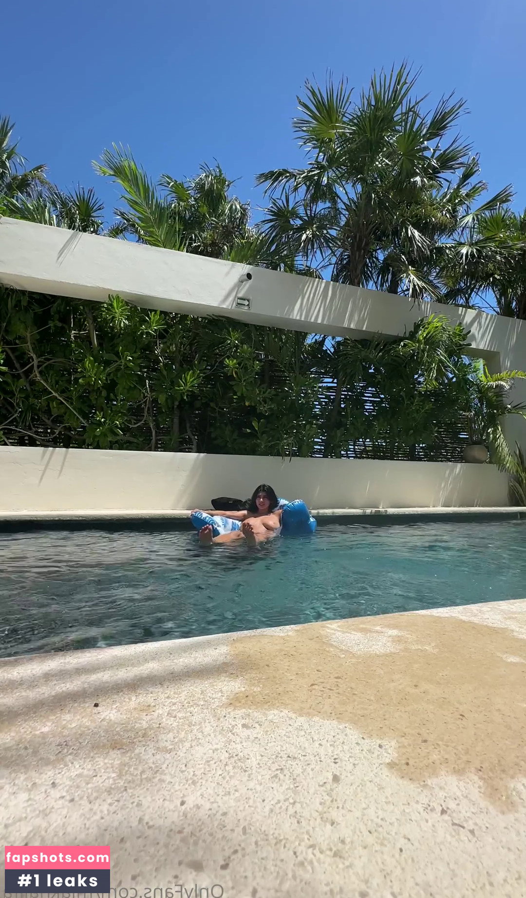 Mia Khalifa gallery photo #2111