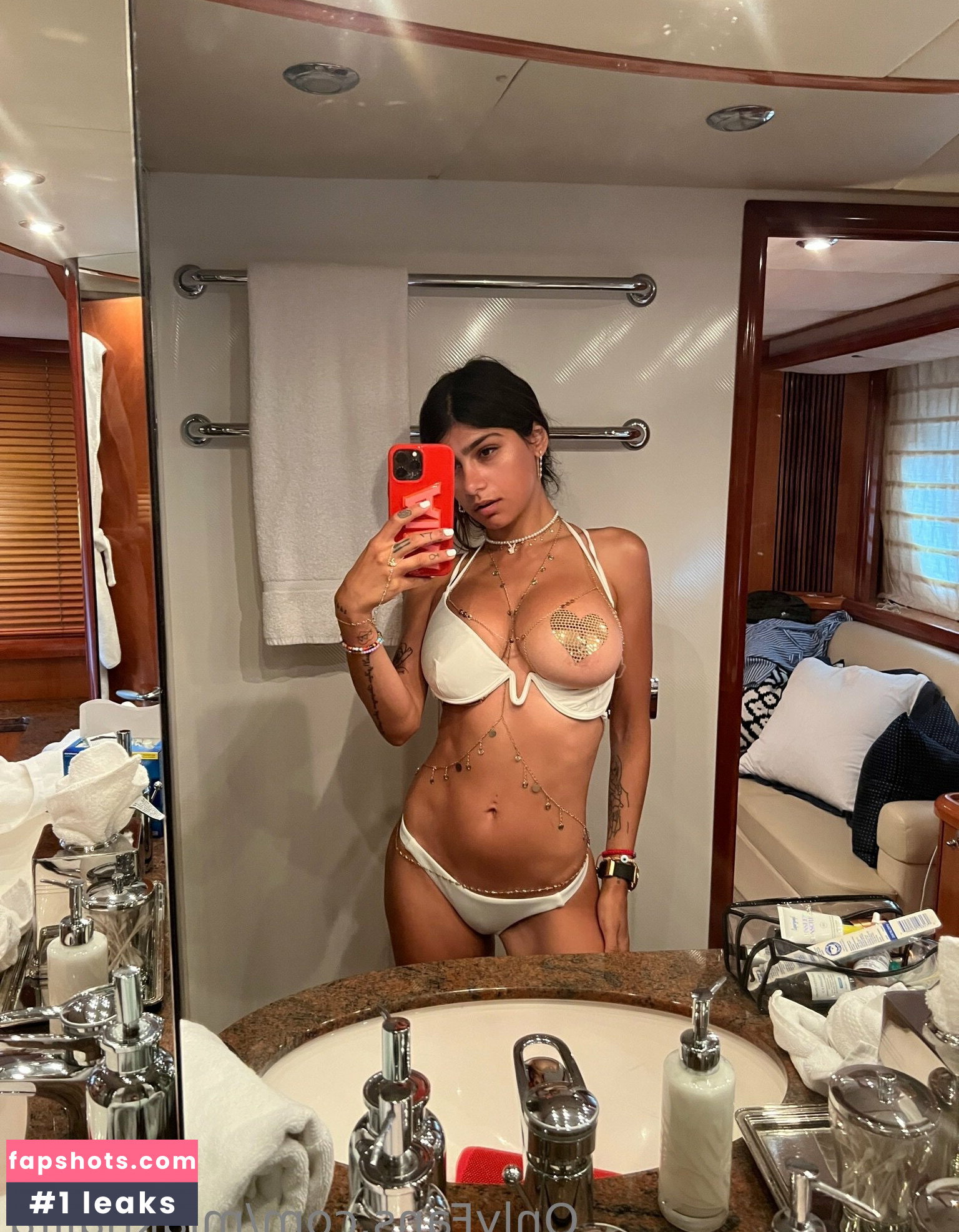 Mia Khalifa gallery photo #2655