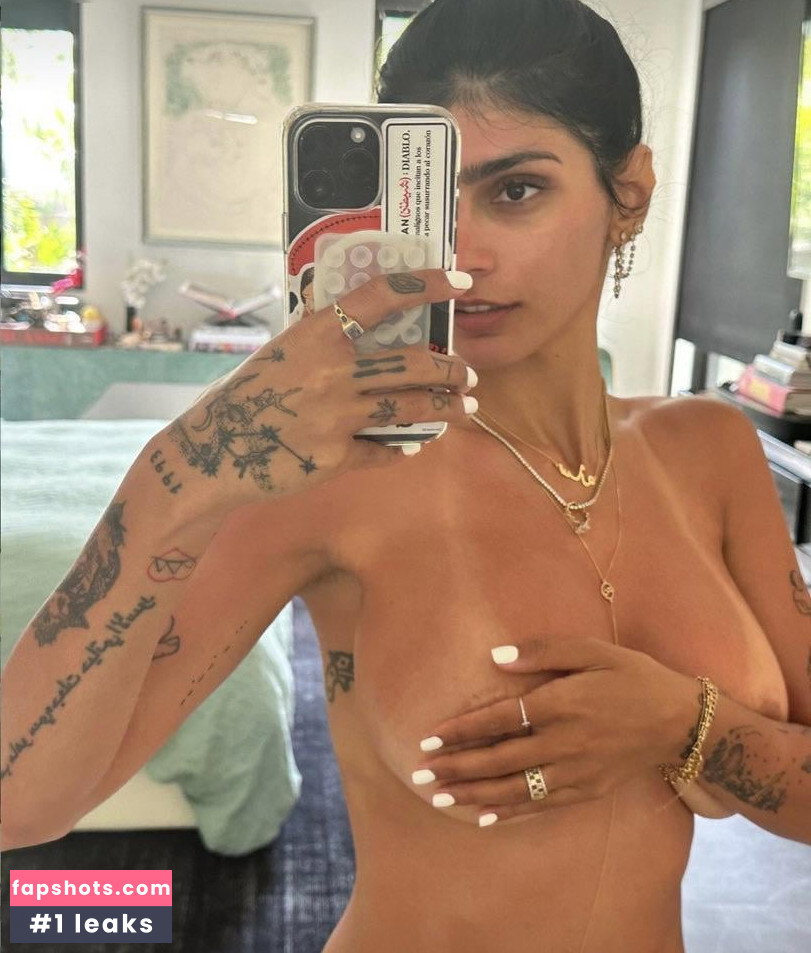 Mia Khalifa gallery photo #183