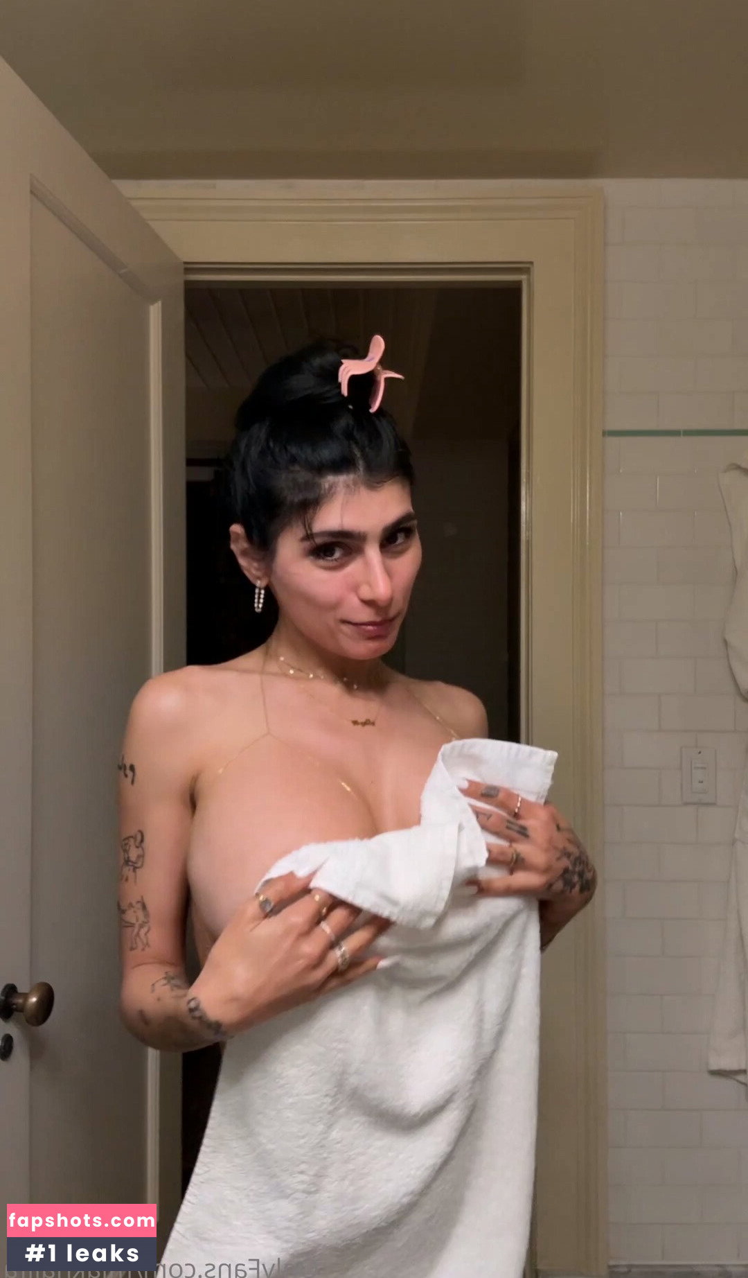 Mia Khalifa gallery photo #2623