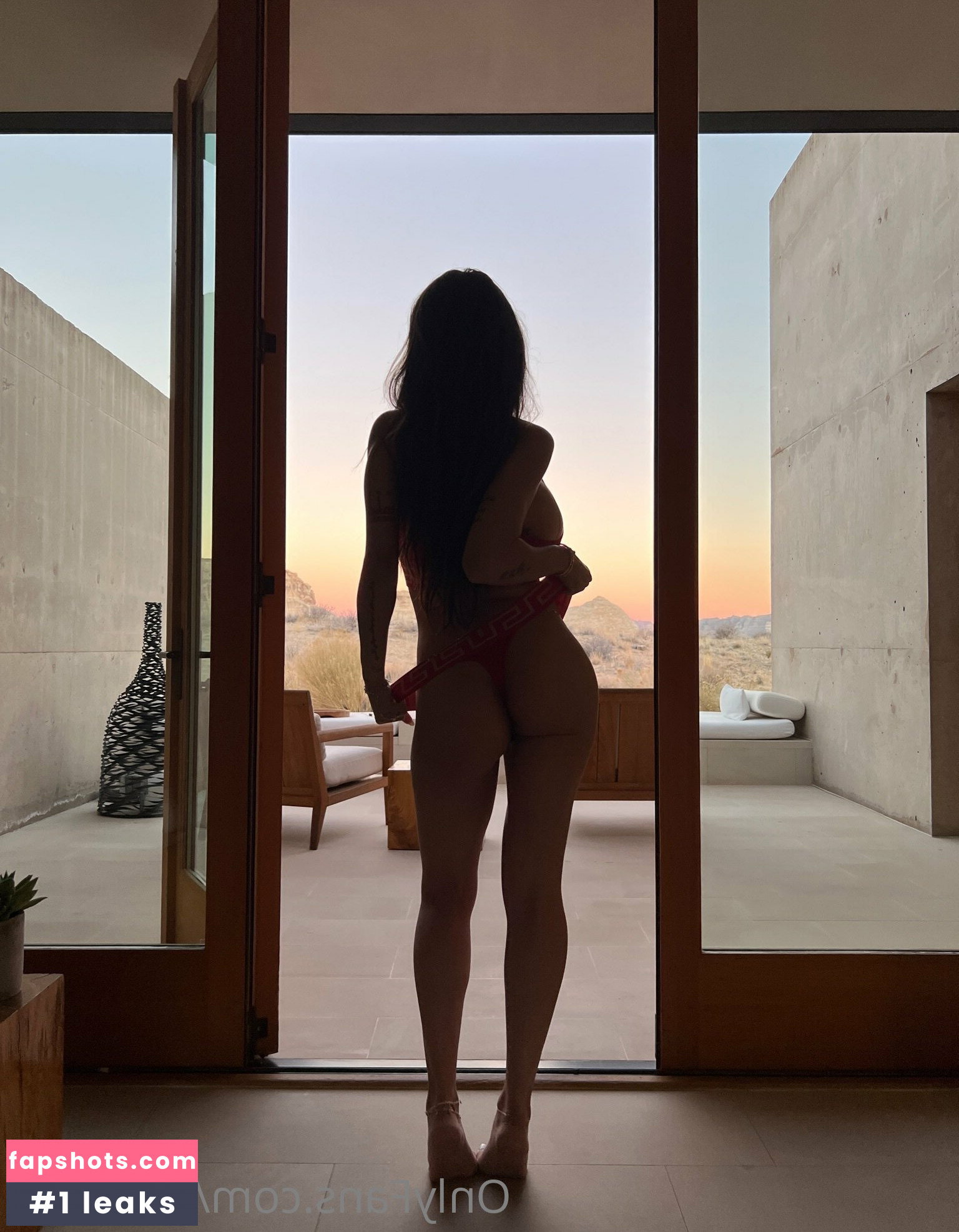 Mia Khalifa gallery photo #2558