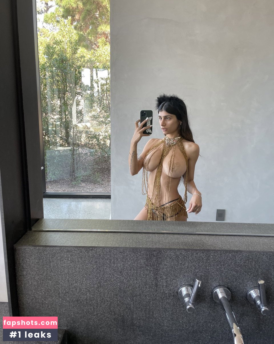 Mia Khalifa gallery photo #932