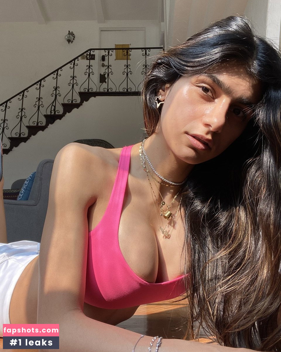 Mia Khalifa gallery photo #2553