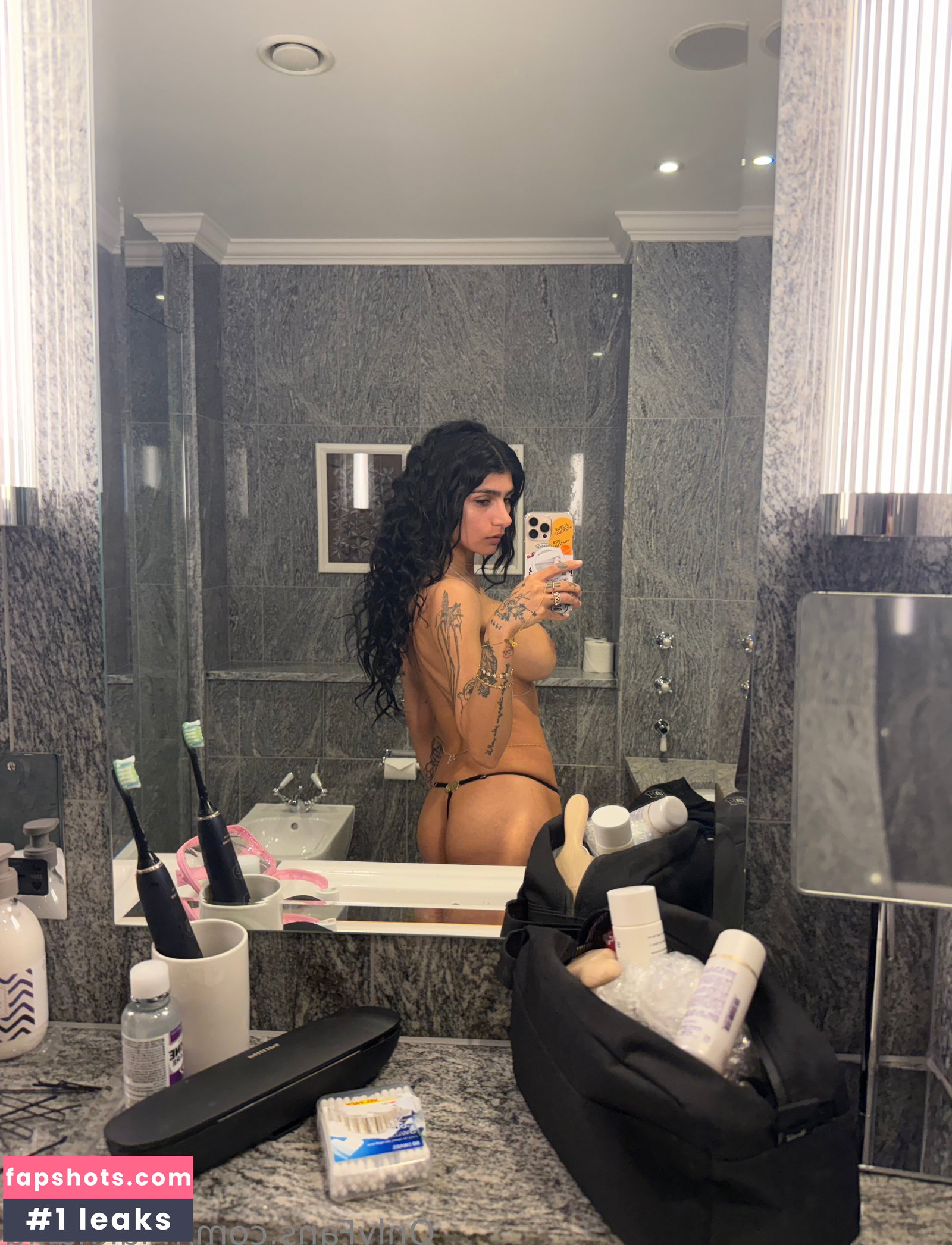 Mia Khalifa gallery photo #2423