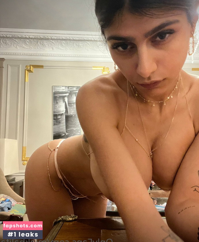 Mia Khalifa gallery photo #2444