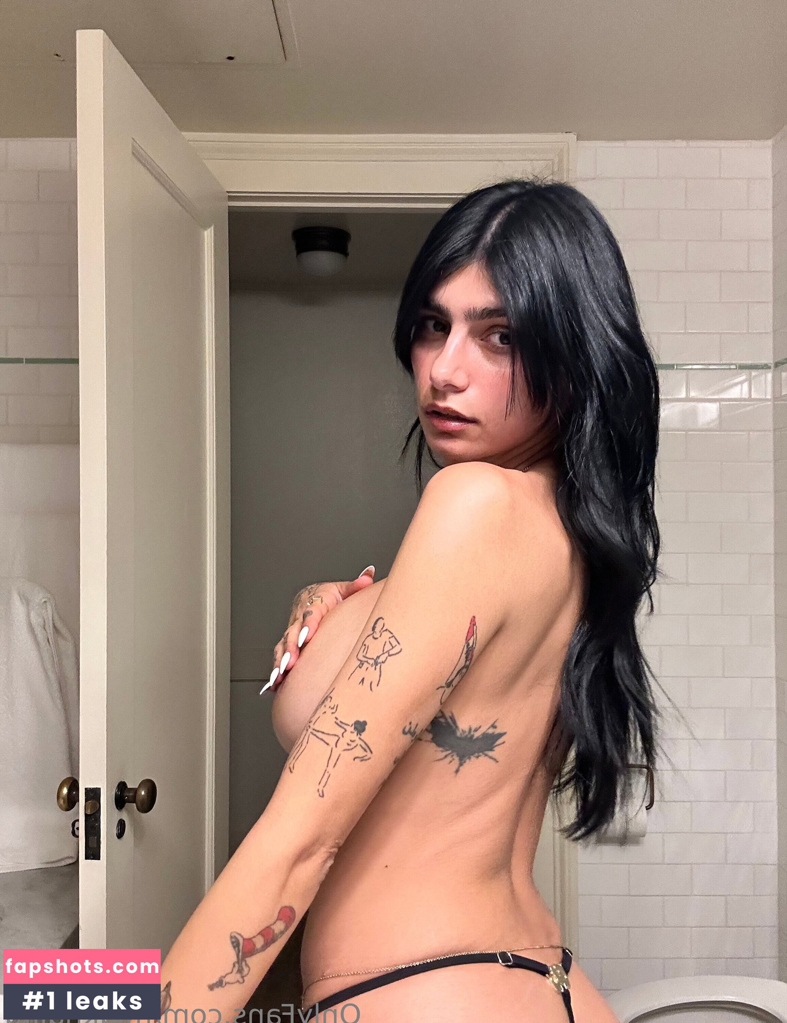 Mia Khalifa gallery photo #2515