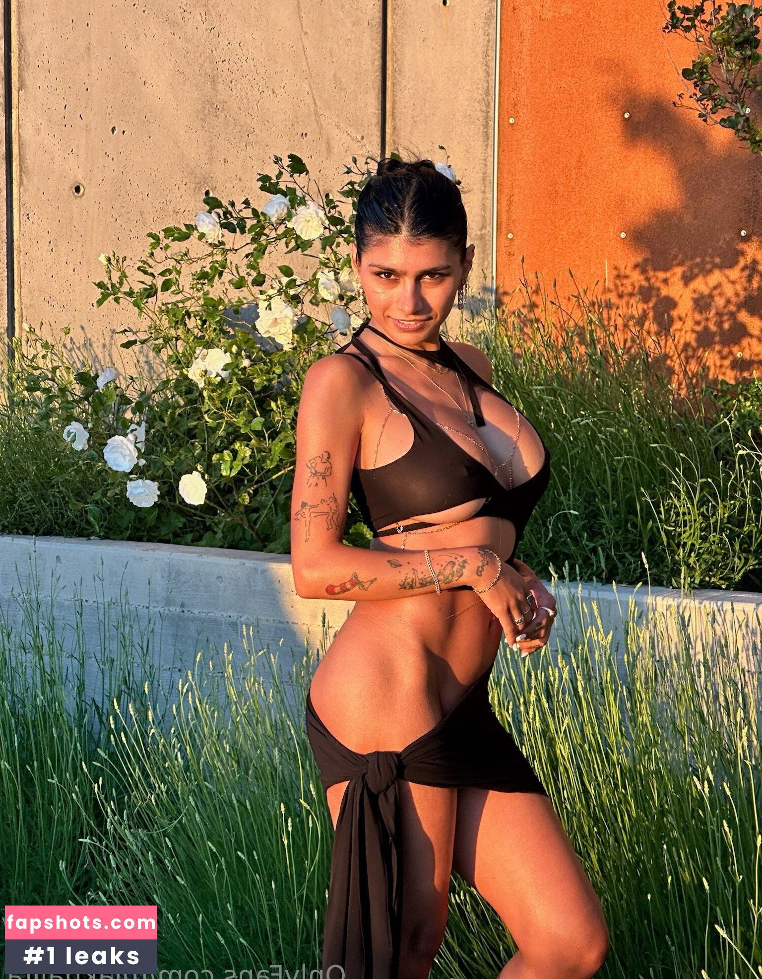 Mia Khalifa gallery photo #200