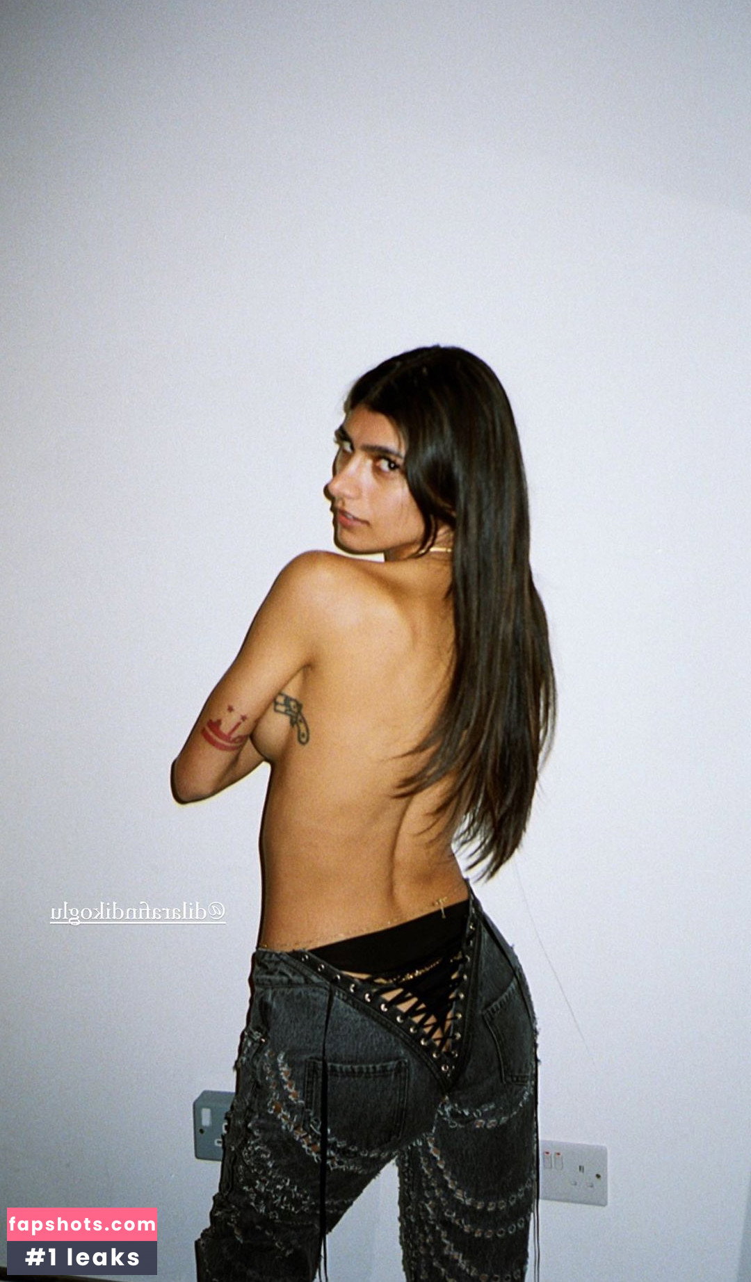 Mia Khalifa gallery photo #2859
