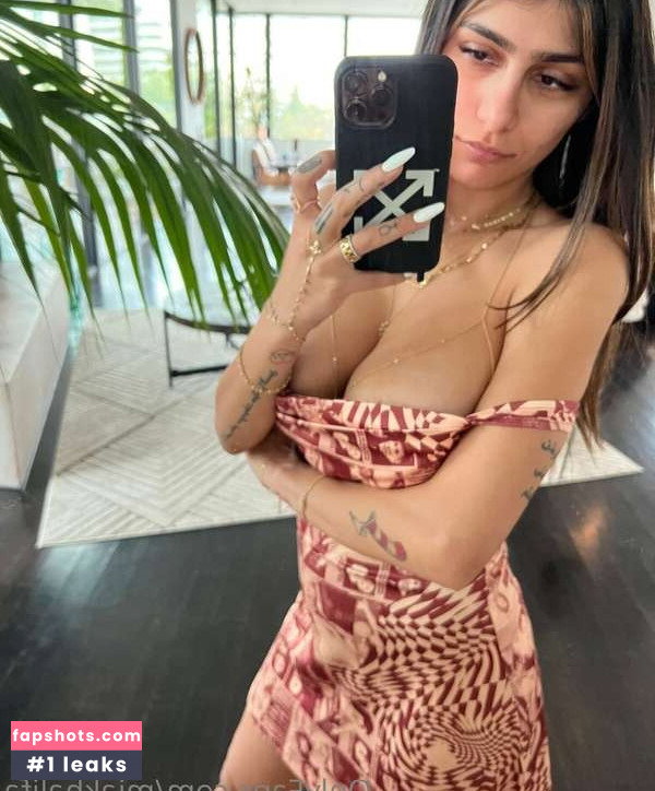 Mia Khalifa gallery photo #210