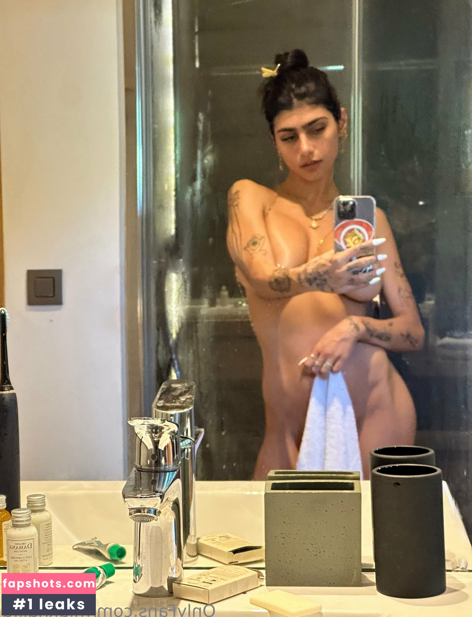 Mia Khalifa gallery photo #2646