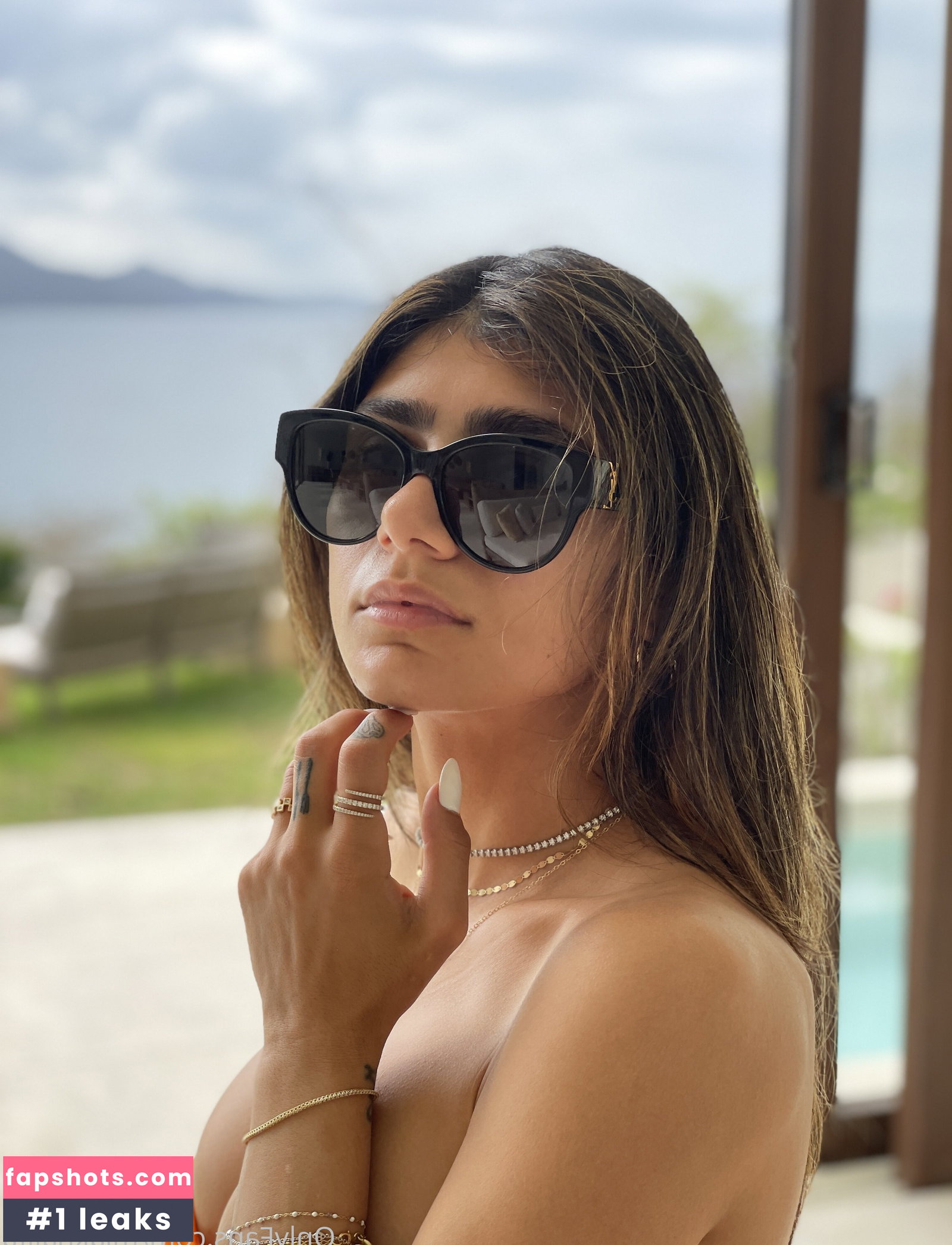Mia Khalifa gallery photo #346