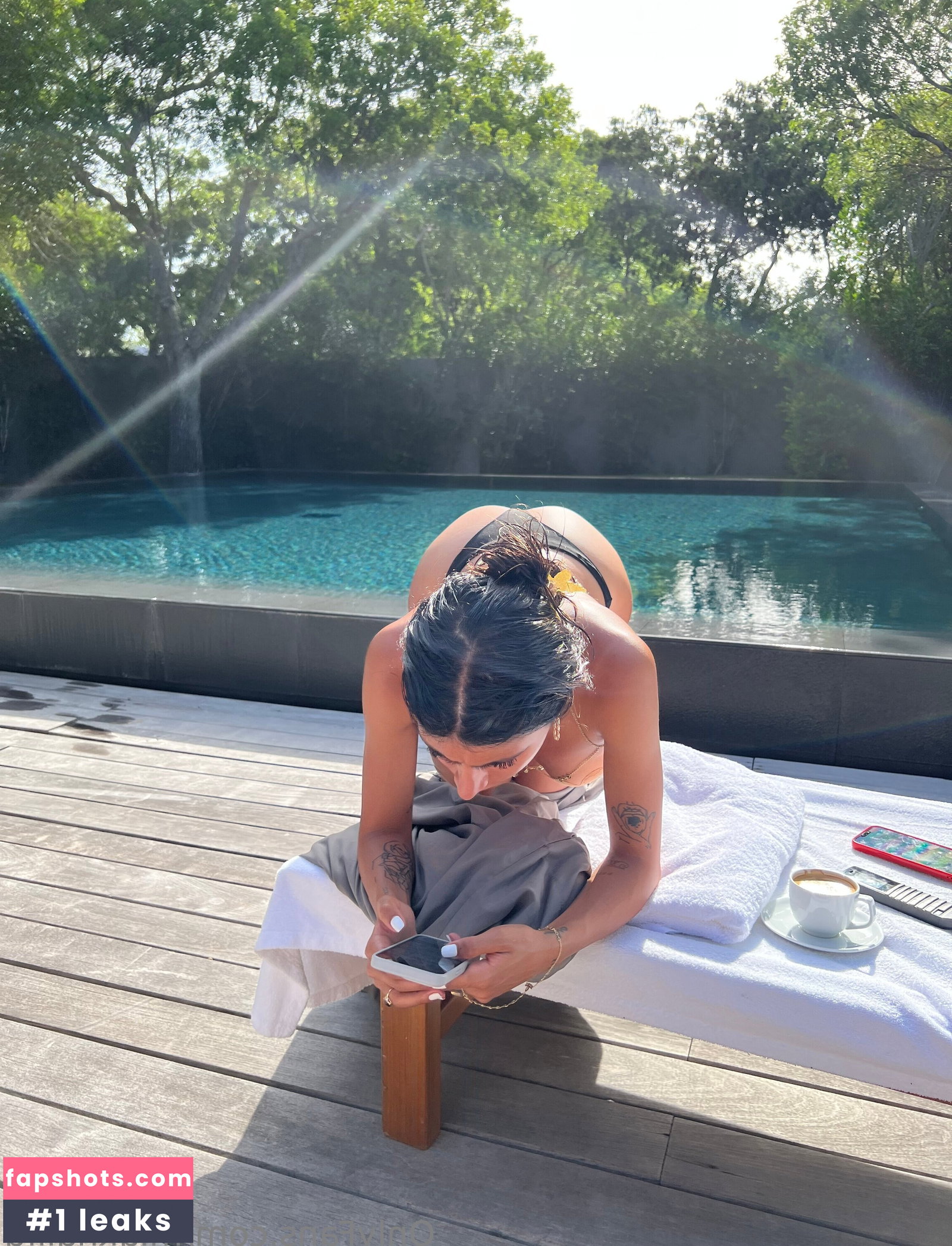 Mia Khalifa gallery photo #1060