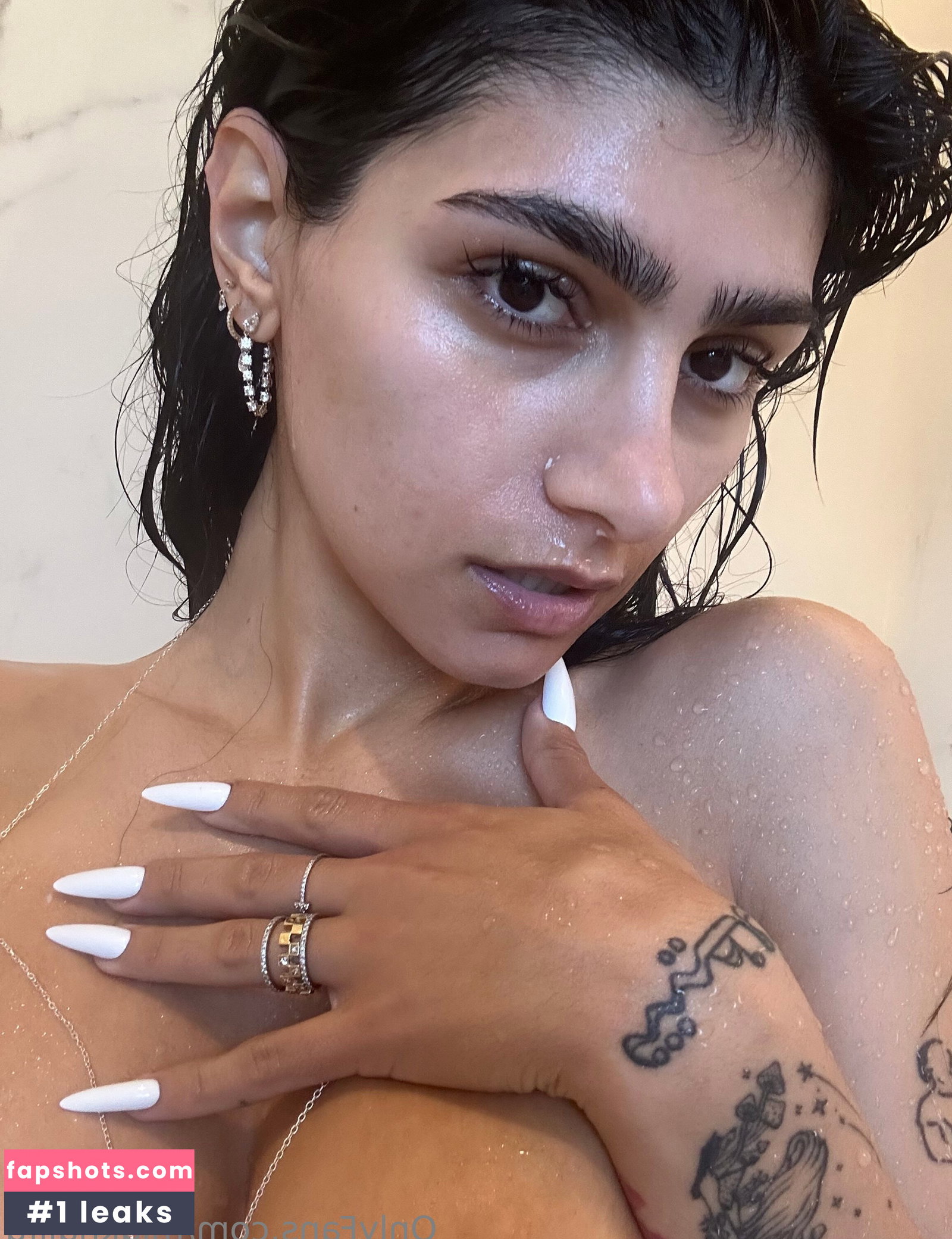 Mia Khalifa gallery photo #2122