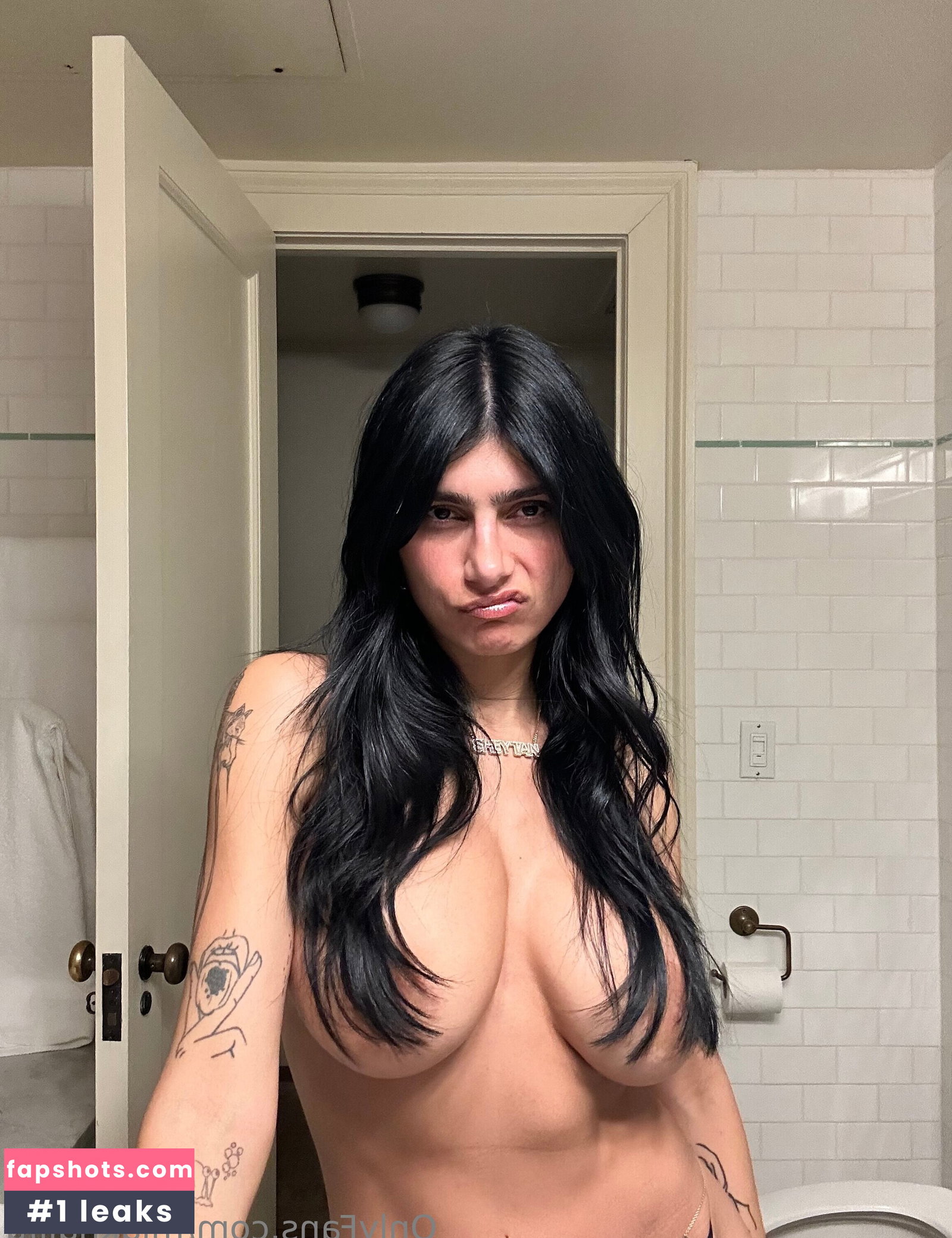 Mia Khalifa gallery photo #2409