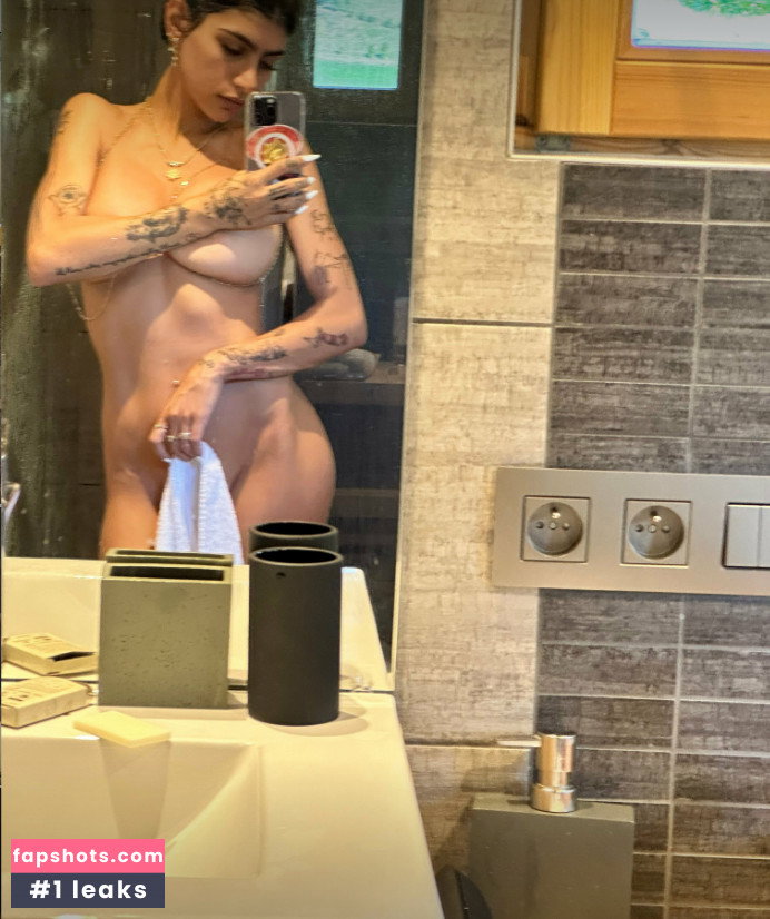 Mia Khalifa gallery photo #2551