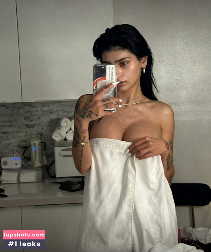 Mia Khalifa gallery photo #2631