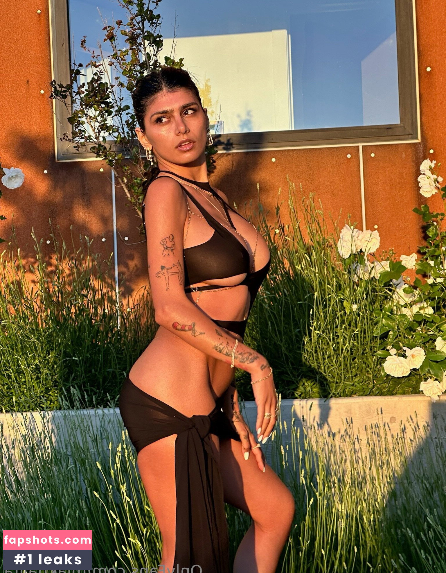 Mia Khalifa gallery photo #2559