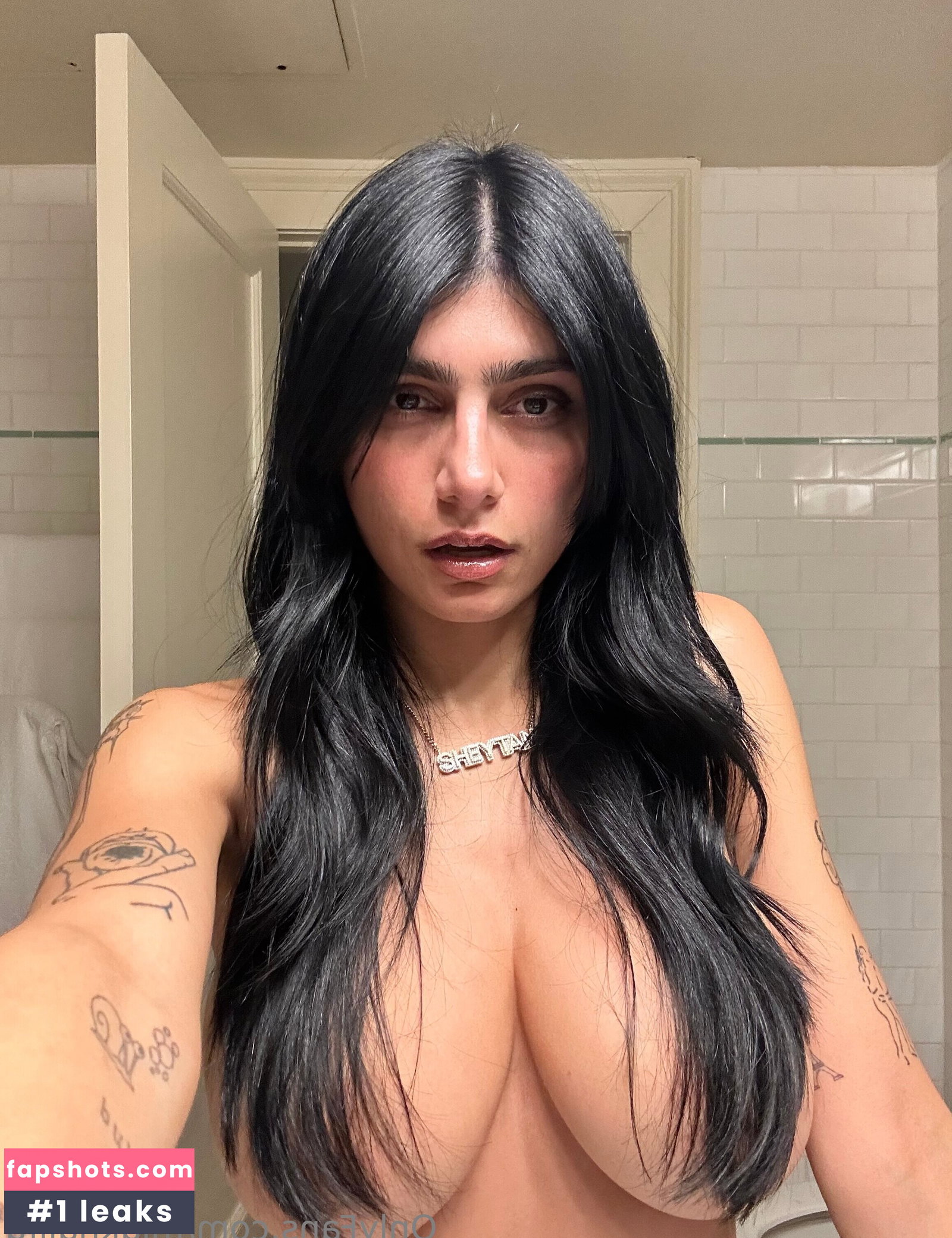Mia Khalifa gallery photo #2159